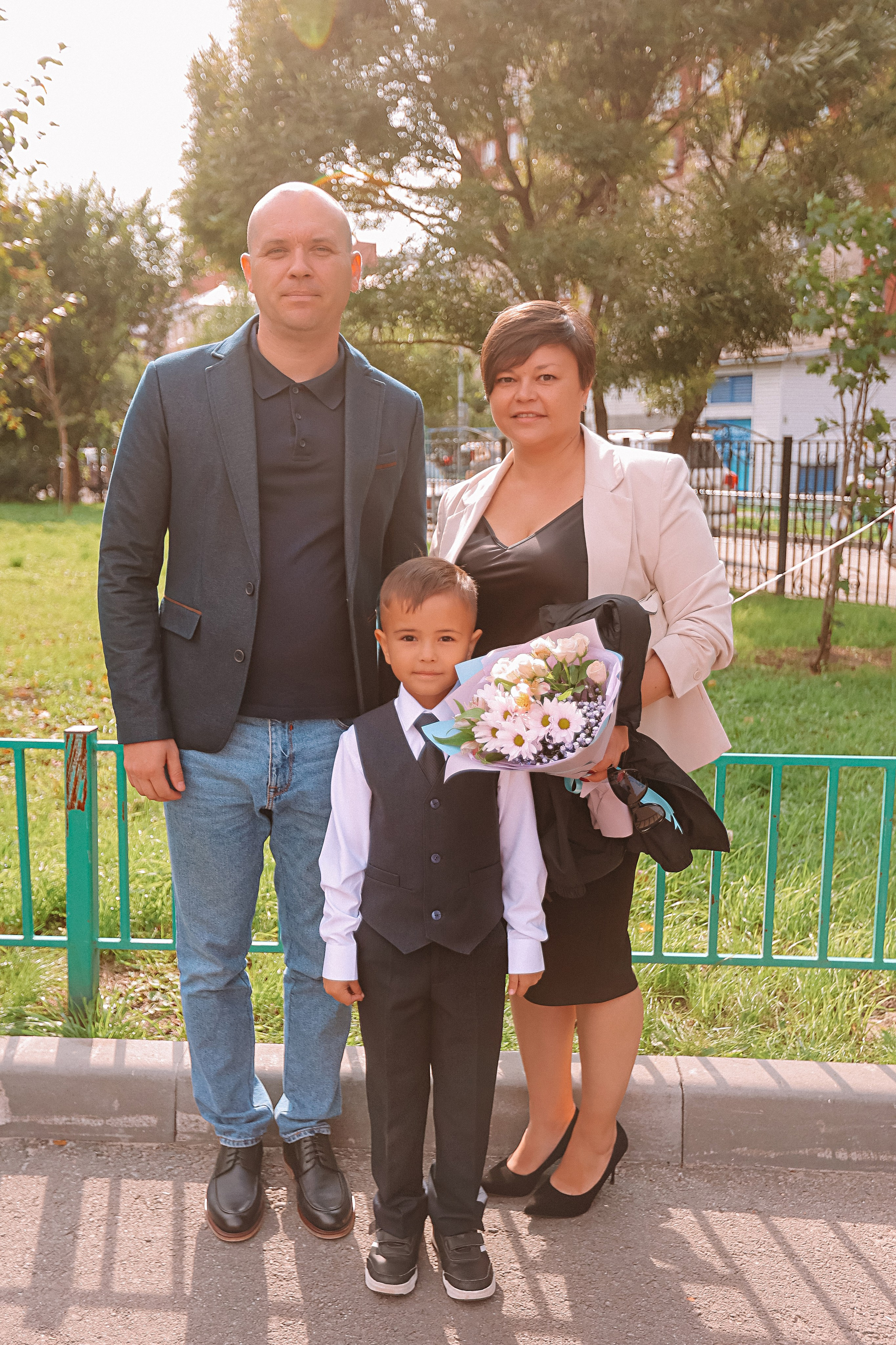 1 сентября линейка+кл час+портреты. Семейный фотограф Тюмень, фотограф на роды Салмина Мария