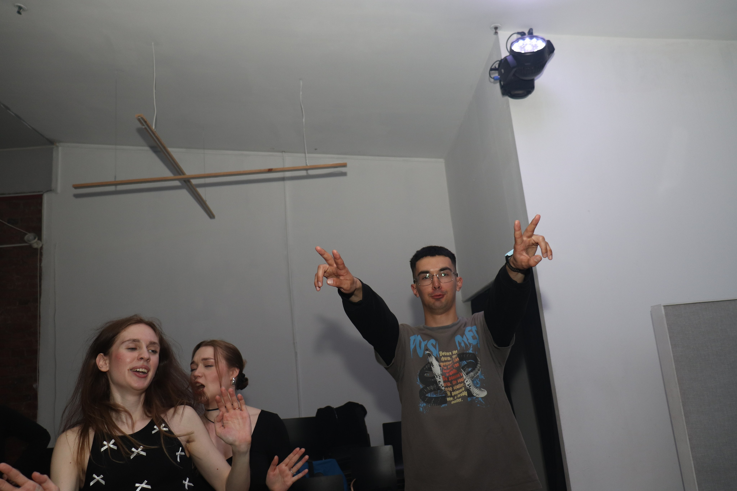 Дискотека 90х молодёжного «клуба 52». Ивентный фотограф в Санкт-Петербурге Олег Комков