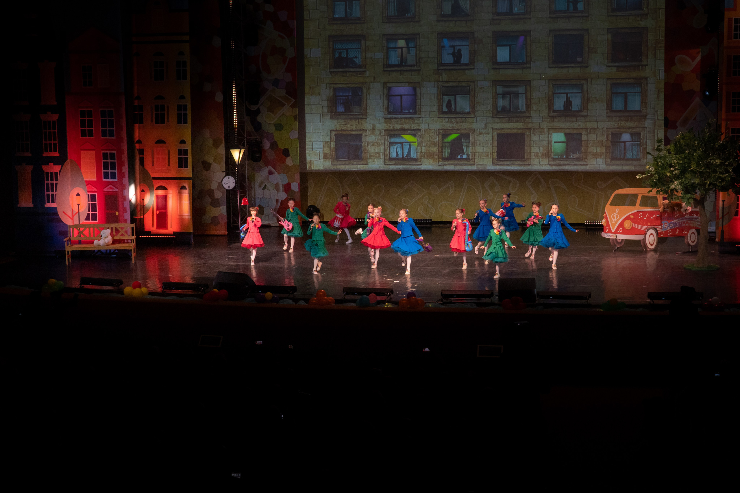 Съёмка концерта для Домисольки, большой концертный зал Космос. «Студия DRONAVT`s» — видеосъёмка и фотография г. Москва