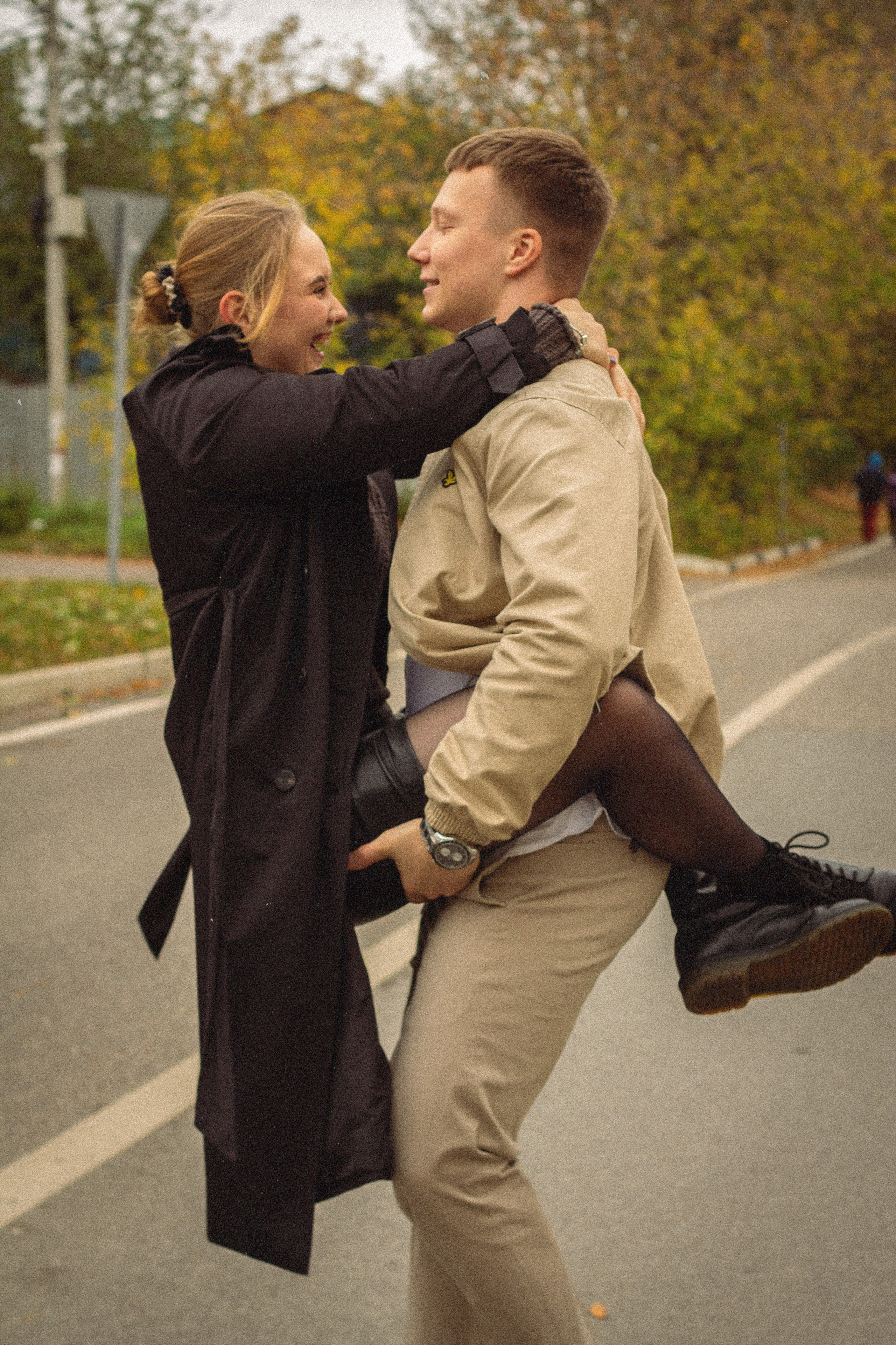 LOVERS IN AUTUMN. Главная