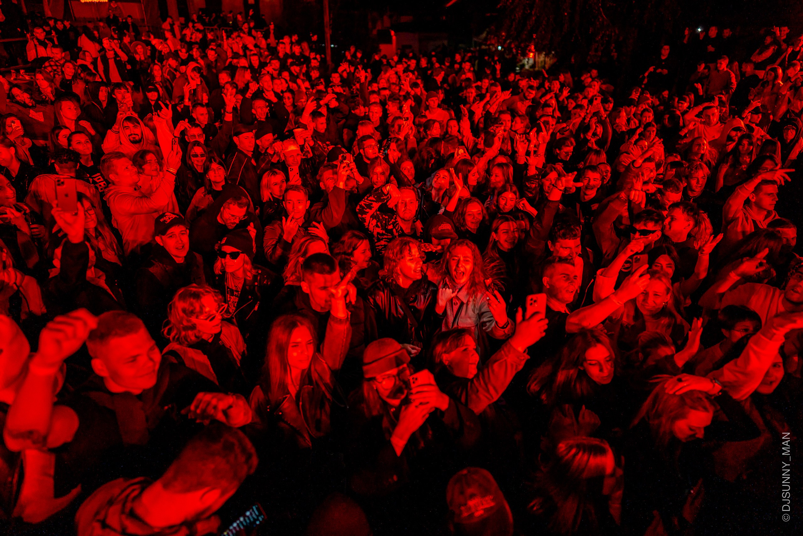 Metro Gorkovskaya. Sunnyman