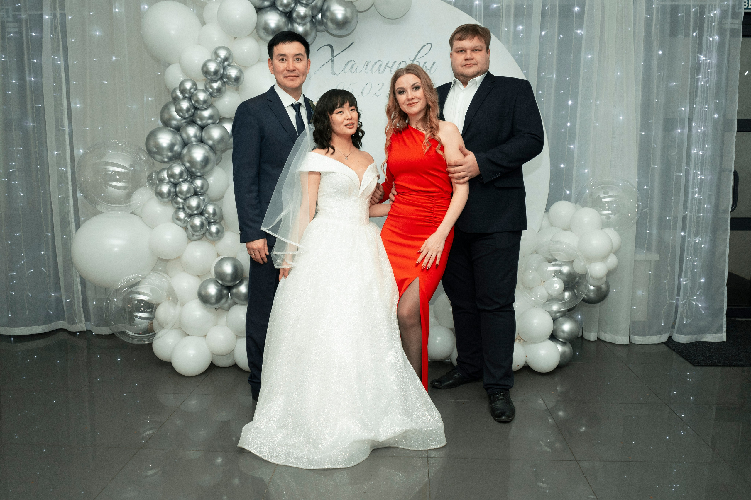 Свадебные фотографии из отеля Чингисхан города Улан-Удэ Алексея и Оюны. Фотограф в Улан-Удэ. Свадебный фотограф в Улан-Удэ