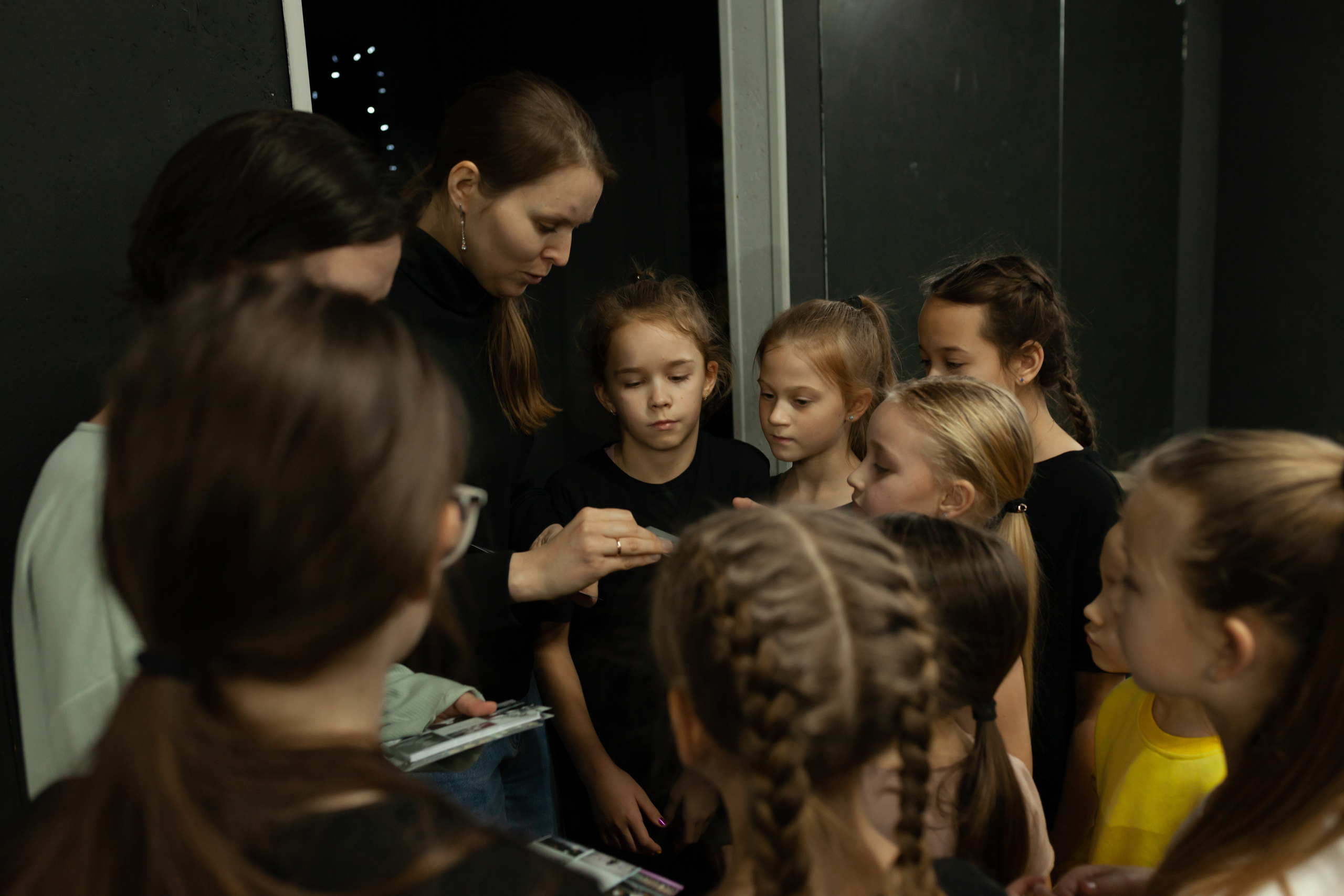 Театр современного танца GLYPTIC дети. Семейный и женский фотограф, стильный репортаж в г. Новосибирск