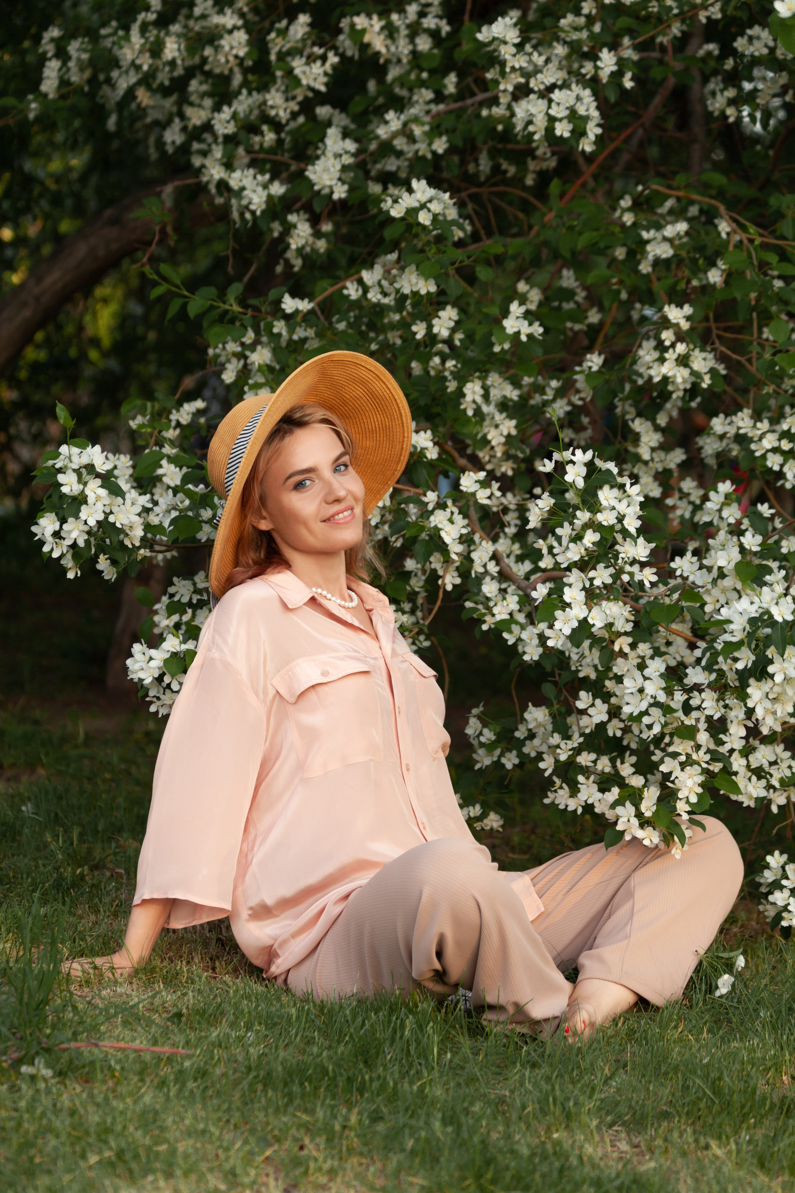 Анна в цветении. Семейный и женский фотограф, стильный репортаж в г. Новосибирск