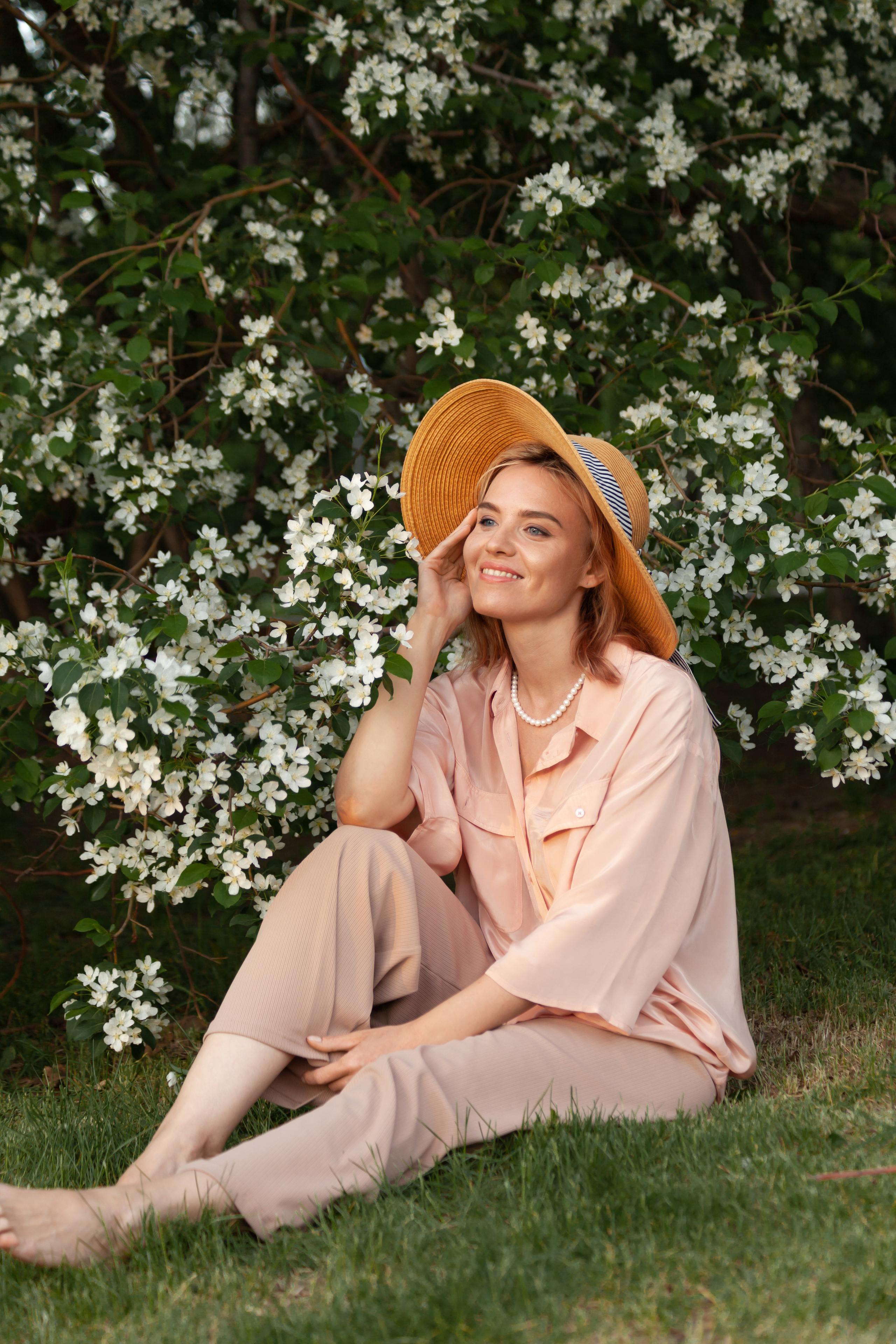 Анна в цветении. Семейный и женский фотограф, стильный репортаж в г. Новосибирск