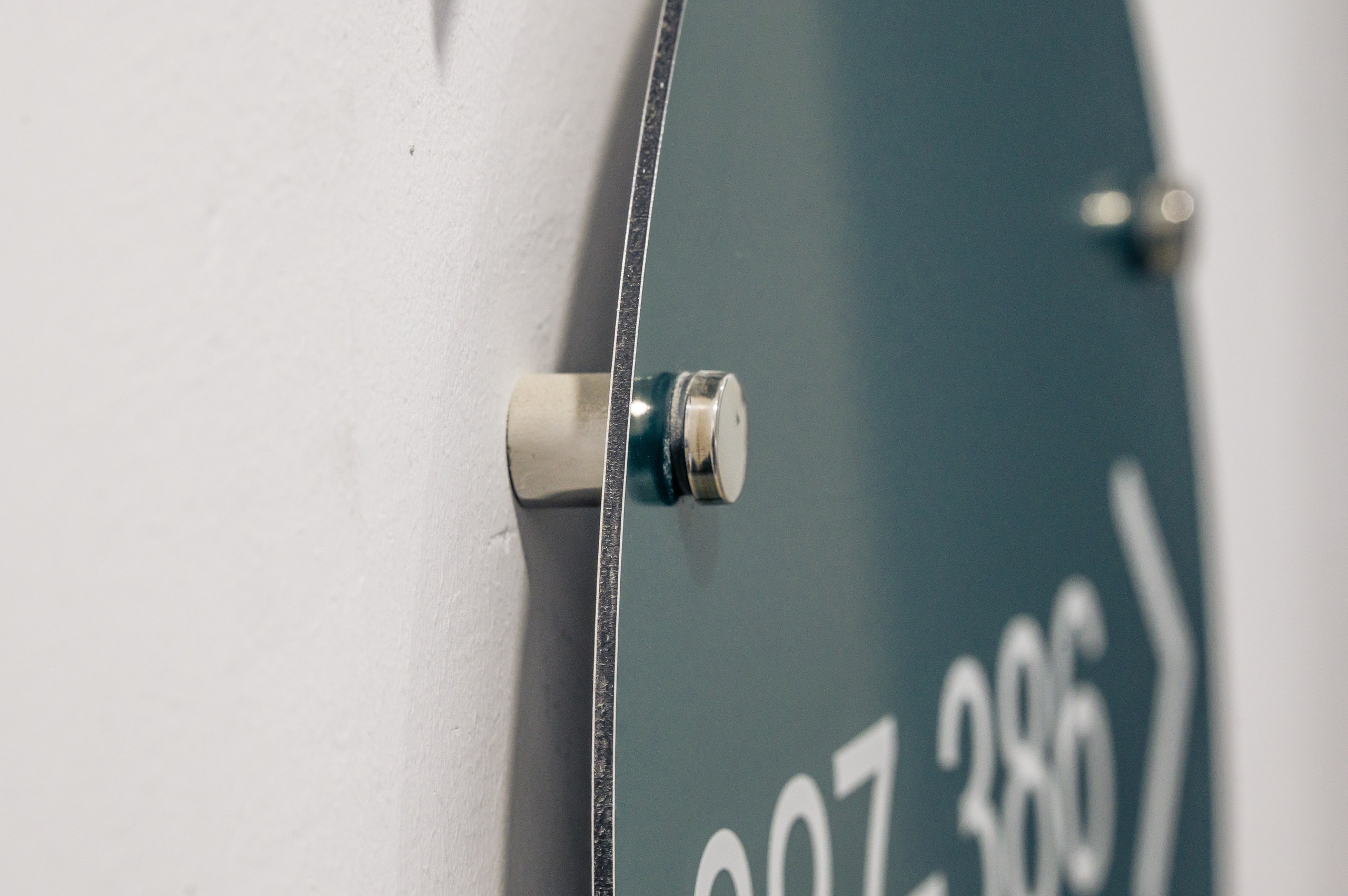 Интерьерная реклама. NOVA / РЕКЛАМА