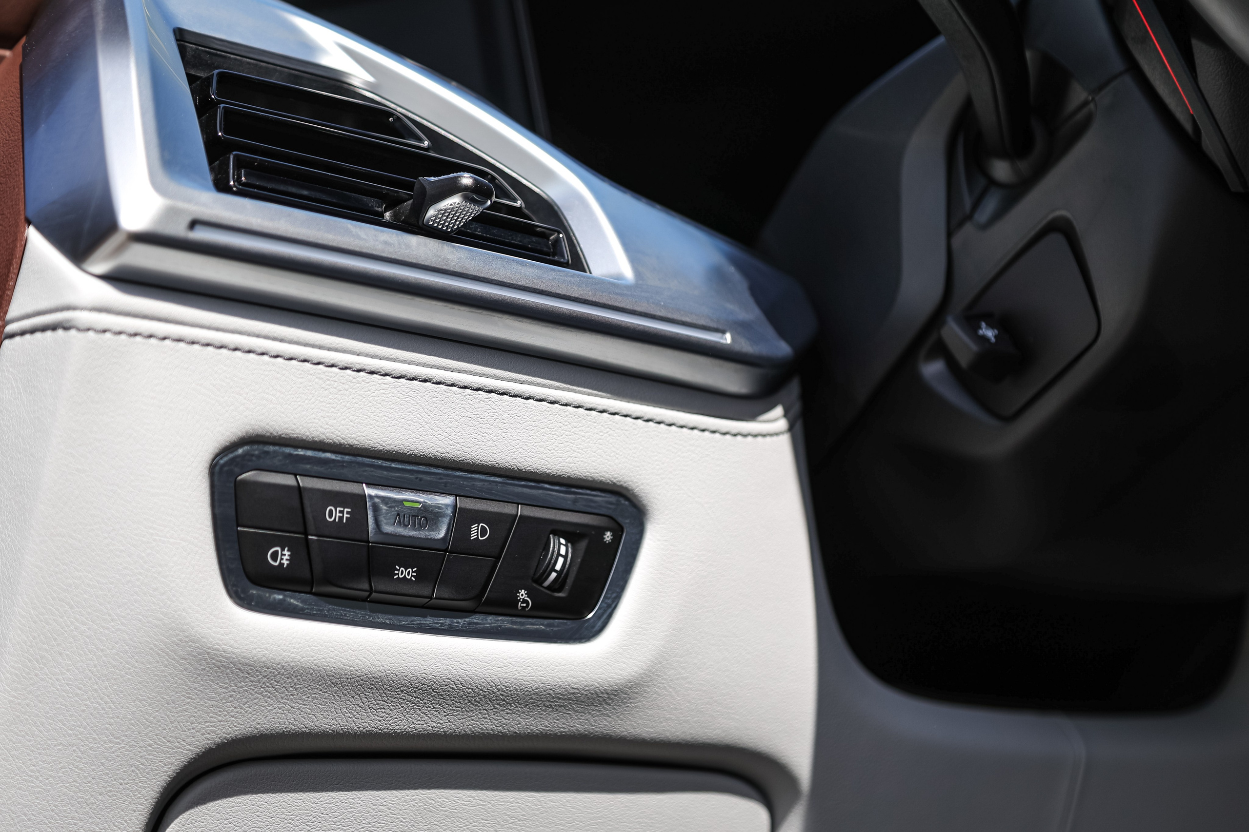 2024 BMW XM. Mixturecaptures