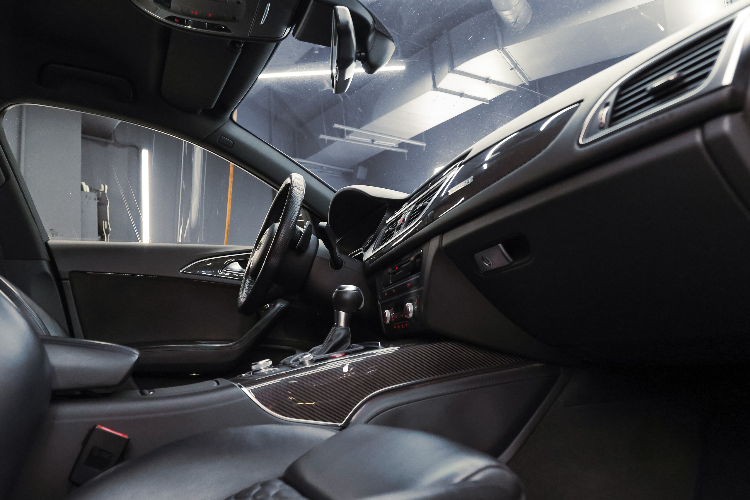 2017 AUDI RS6. Mixturecaptures