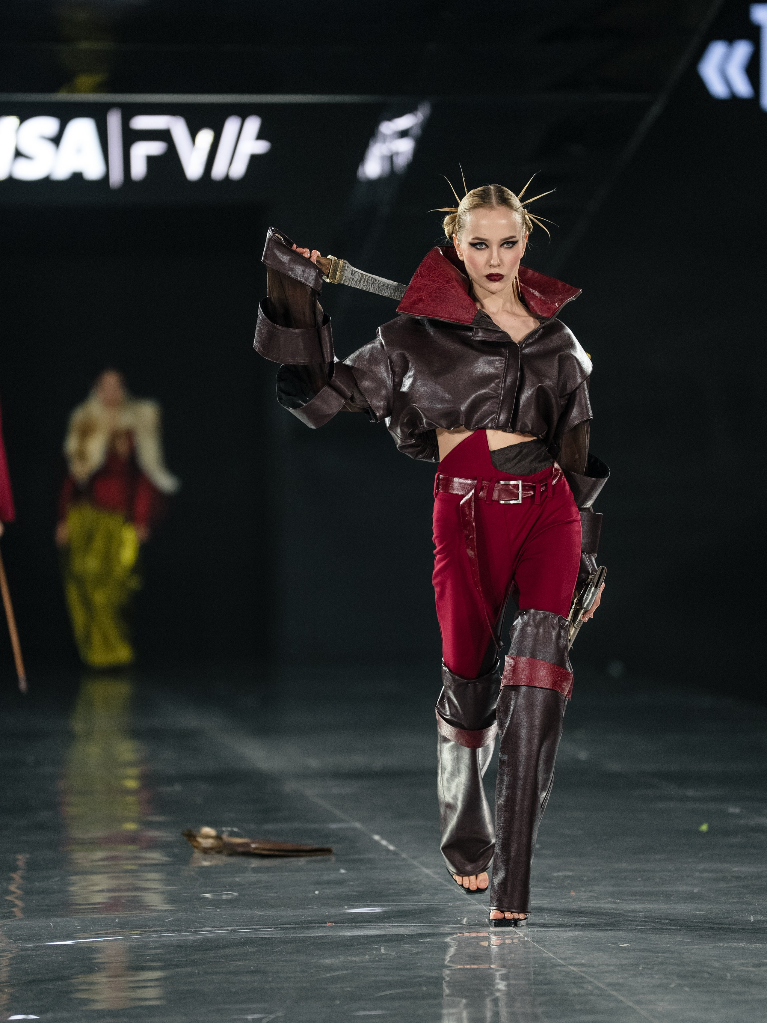 Visa Fashion Week SAKH. Сайт Алматинского НЮ АРТ, будуар и фэшн фотографа Дениса Карпенко