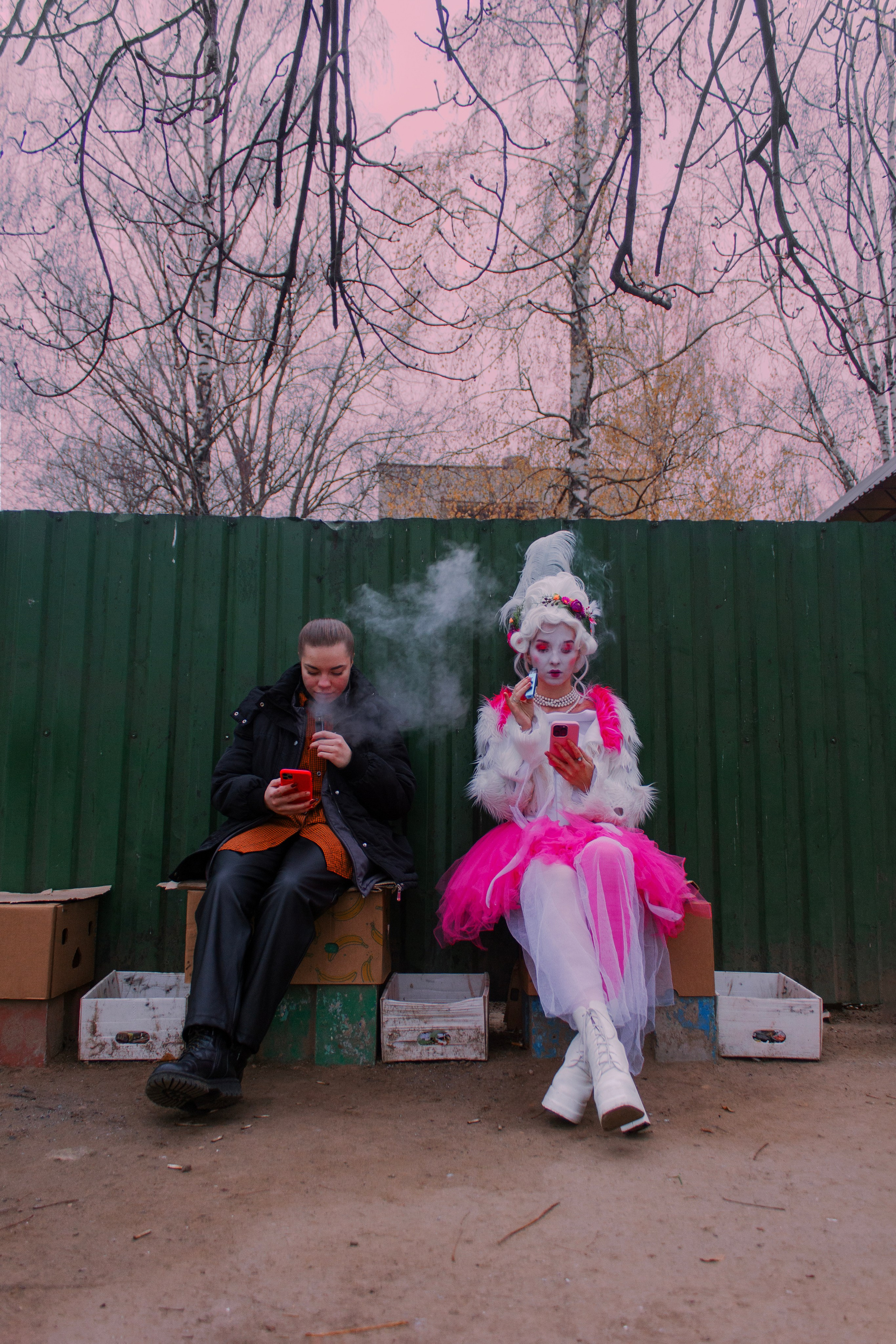 Дама, а вы к нам откуда?