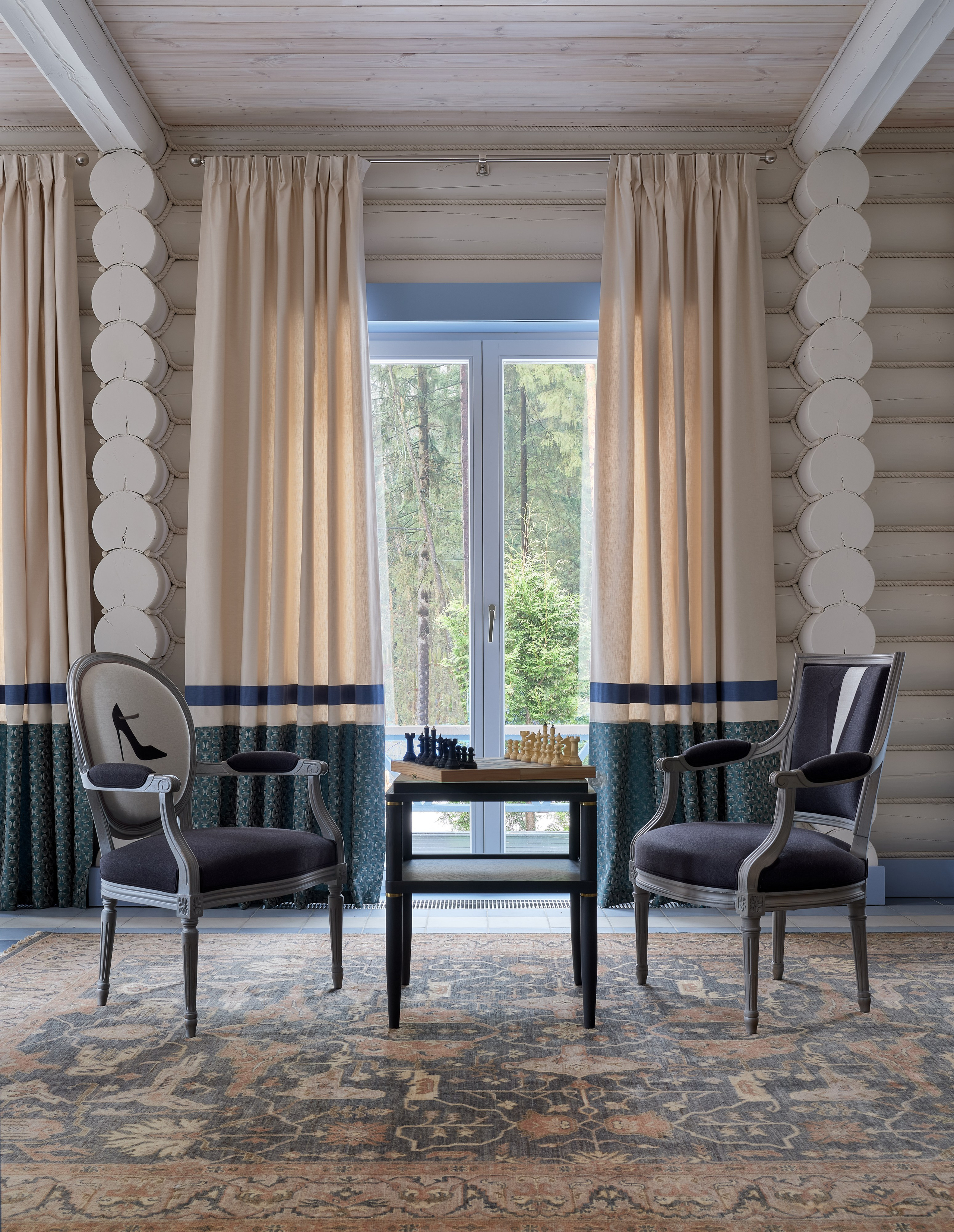 Бревенчатый светлый дом. Фотограф Наталья Вершинина