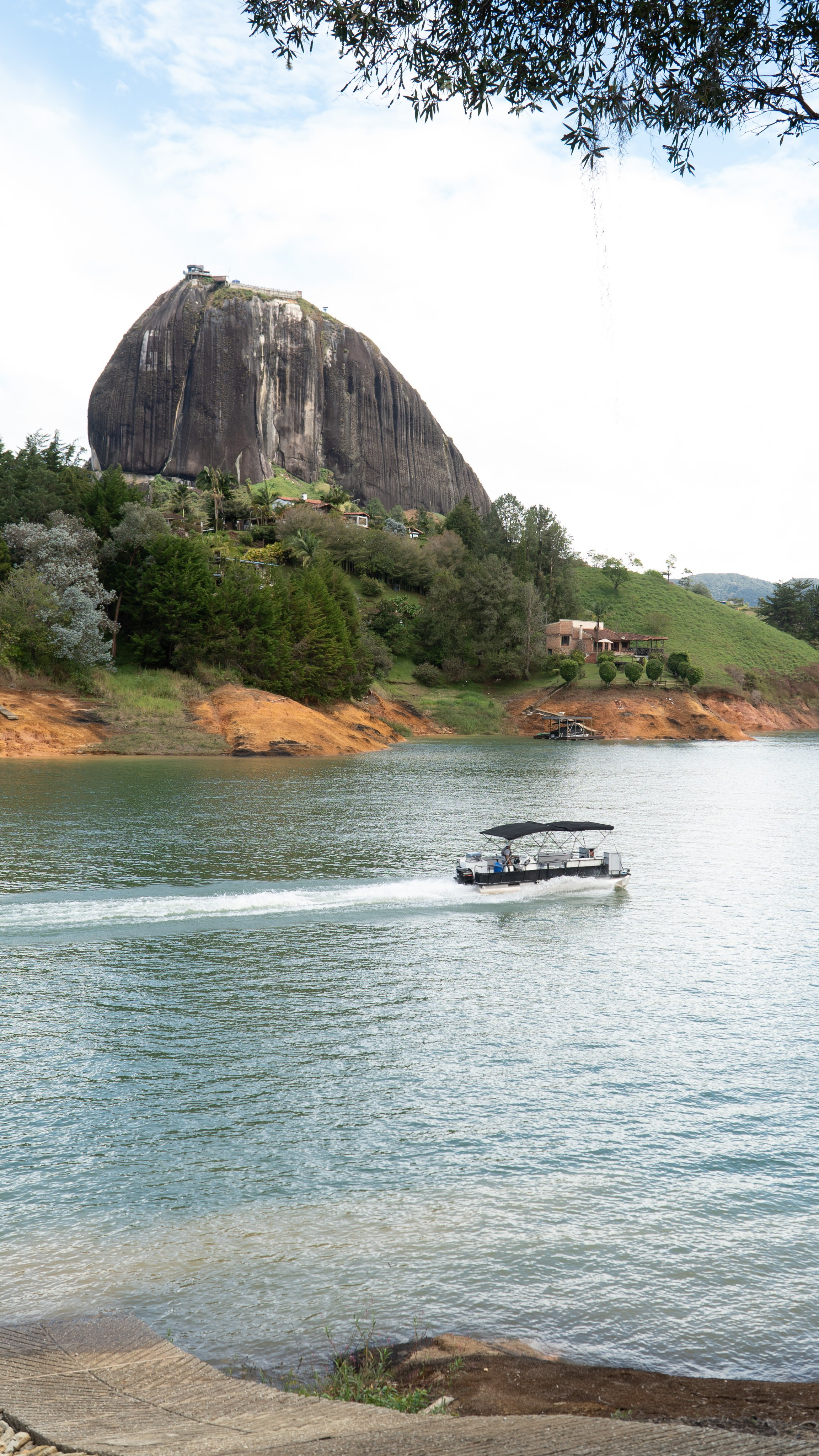 Guatape full. Wedding Photographer in Barcelona and Medellin