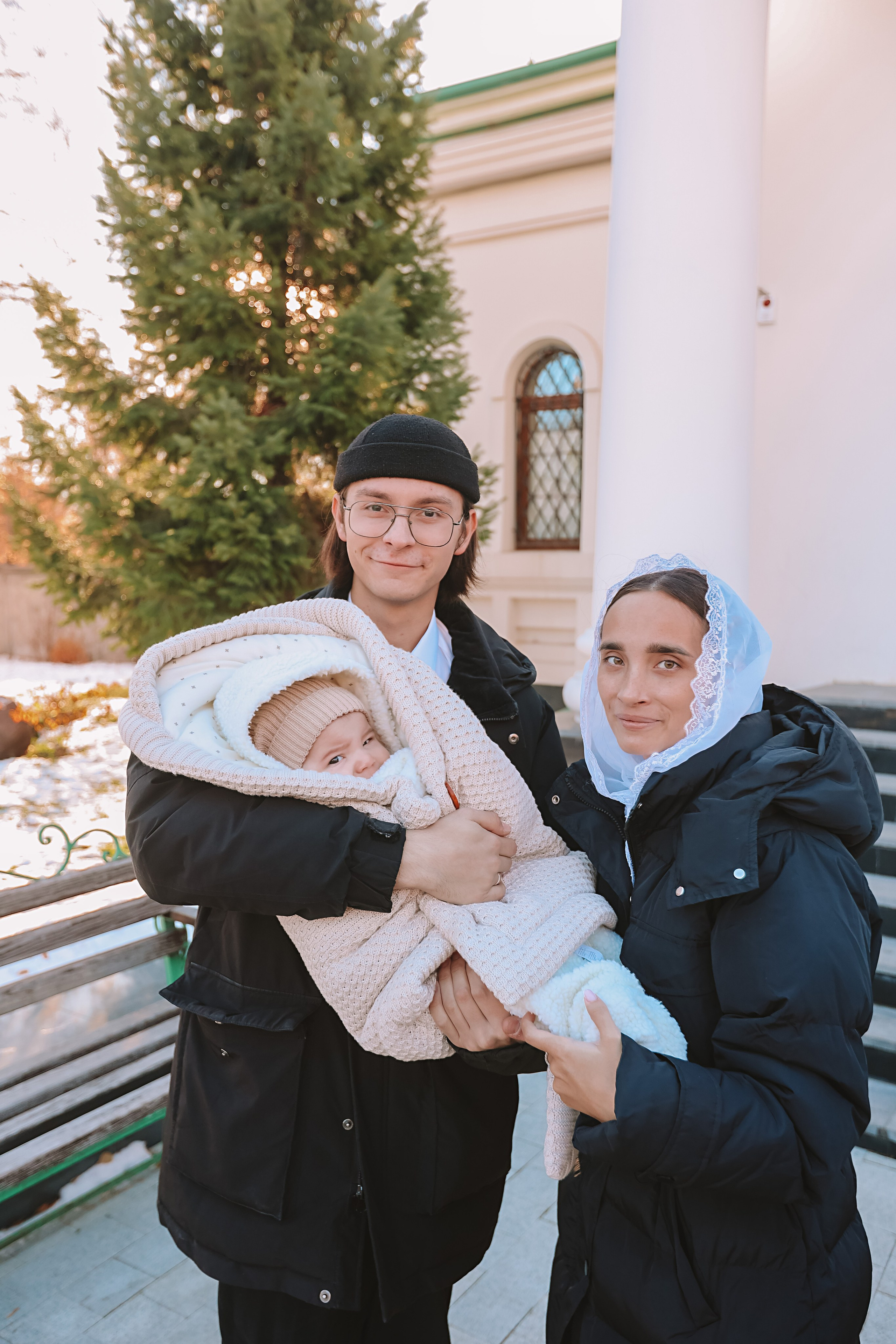 Крещение круглая церковь. Семейный фотограф Тюмень, фотограф на роды Салмина Мария
