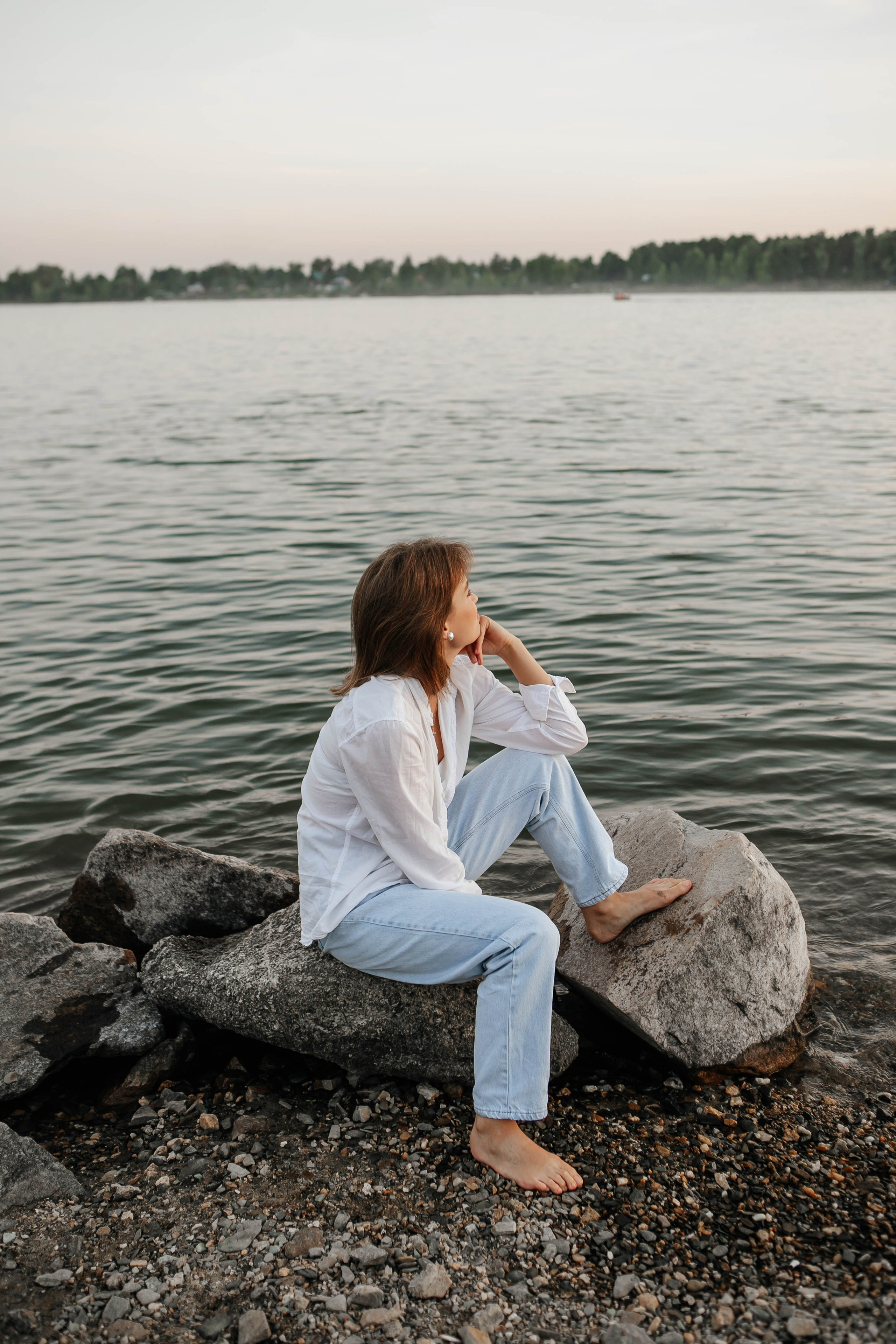 Анастасия у реки. Фотограф Санкт-Петербург Раднаева Юлия