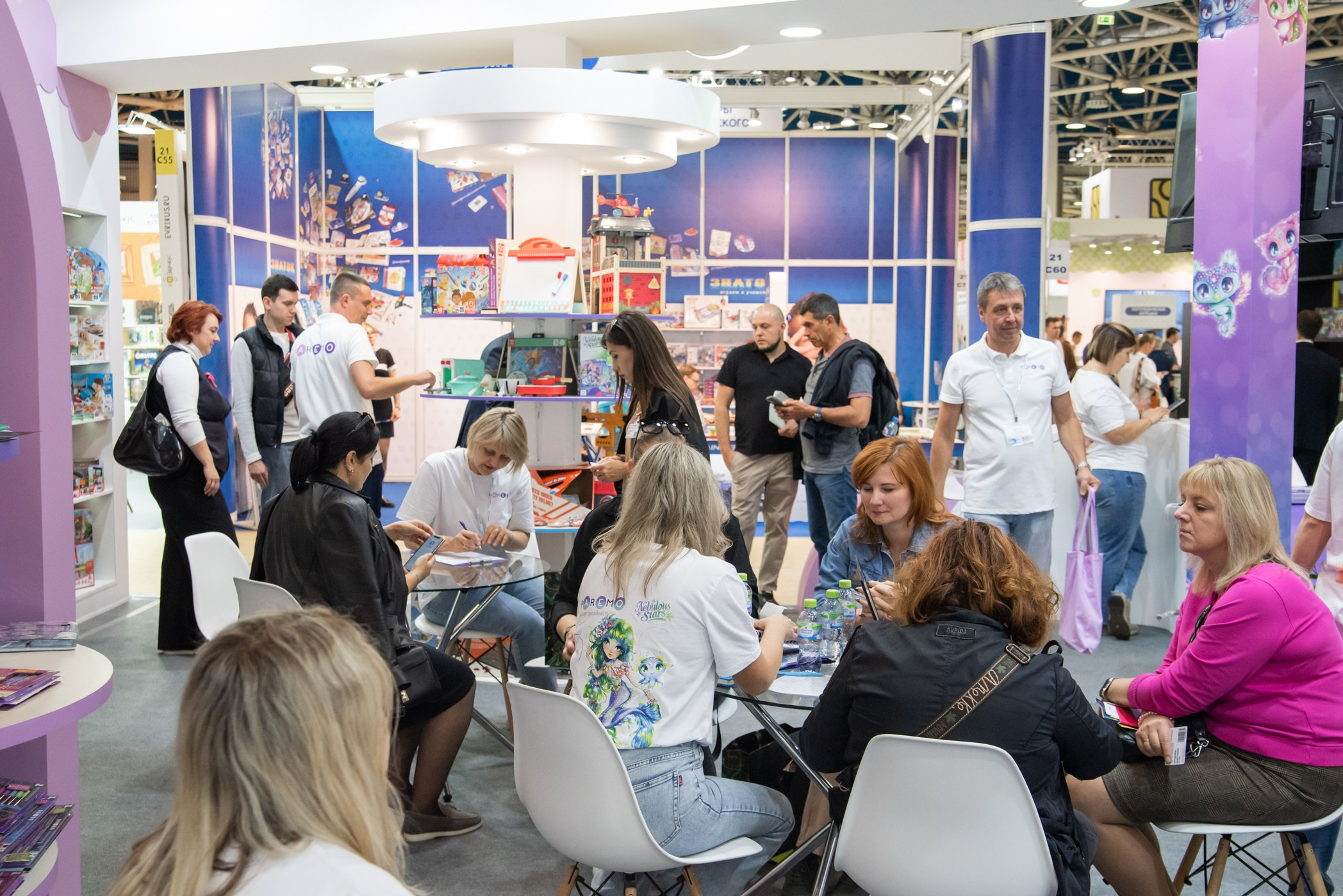 PAREMO — выставка «Мир детства 2023». Репортажный фотограф на мероприятия