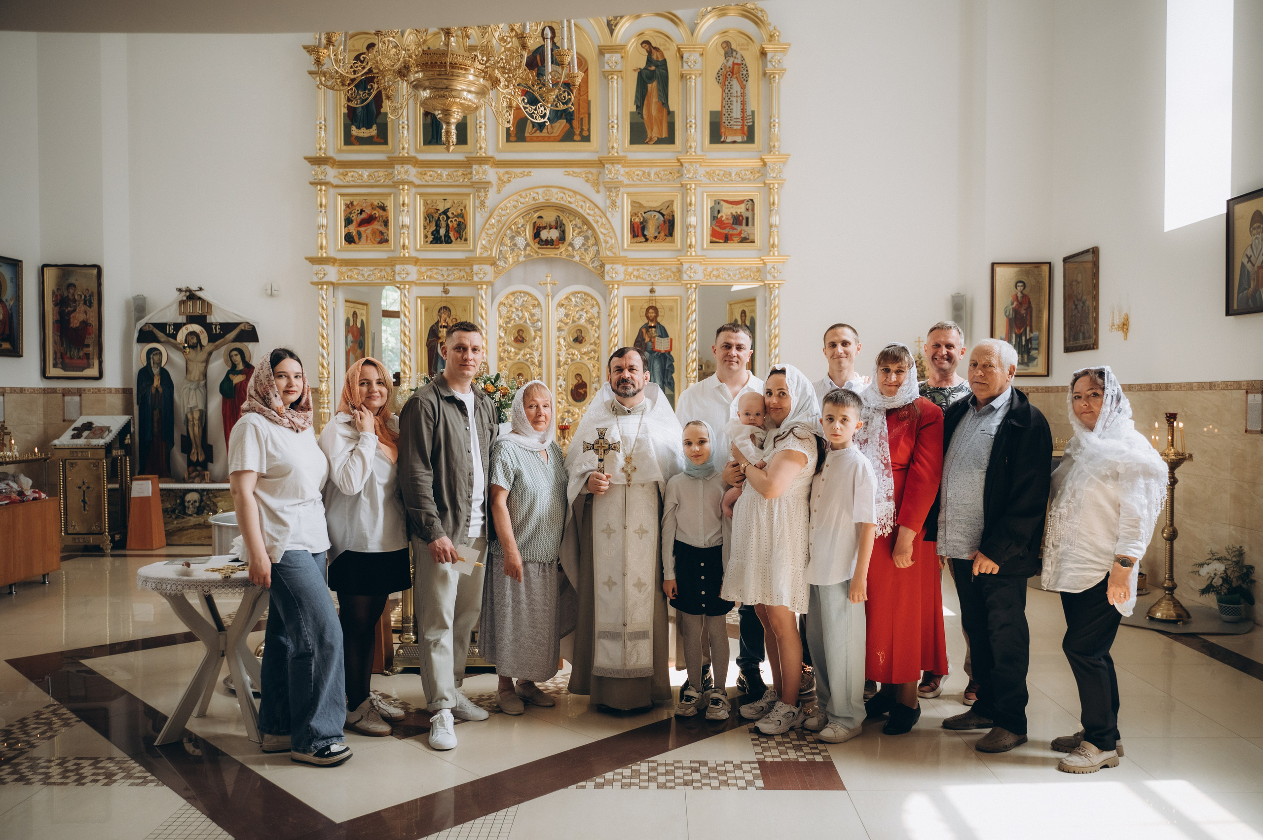 Крещение Корнелии (ХРАМ СВЯТИТЕЛЯ ЛУКИ КРЫМСКОГО). Семейный фотограф в Минске Дарья Дреко