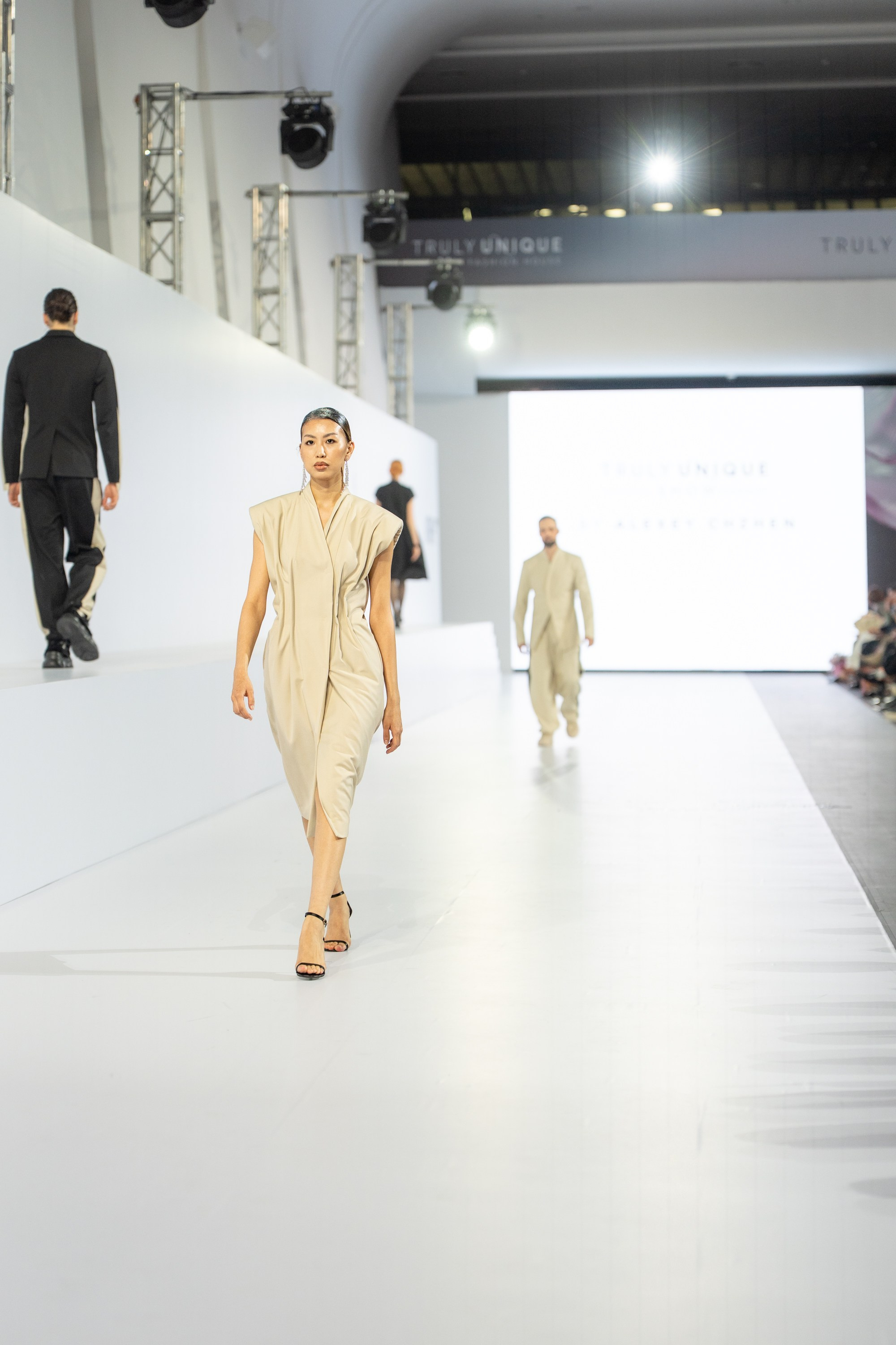 Truly Unique by Alexey ChZhen. Сайт Алматинского НЮ АРТ, будуар и фэшн фотографа Дениса Карпенко