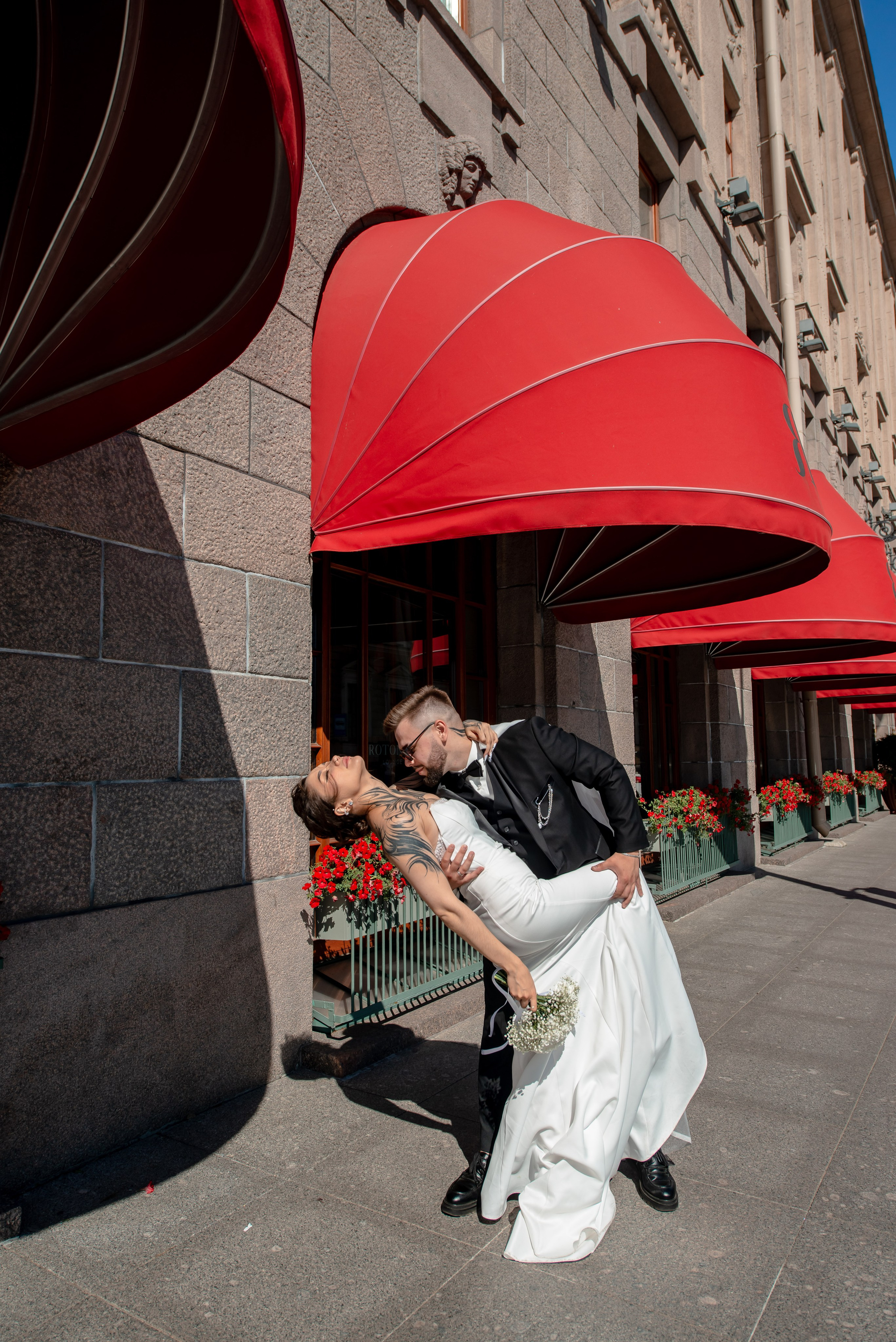 Диана и Евгений (маршрут № 1 в Питере: Исаакиевская площадь, красные маркизы Астории, набережная Мойки, Дворец Штиглица и Летний сад). Портретный, семейный и свадебный фотограф в Санкт-Петербурге и в Пушкине Ширяев Денис