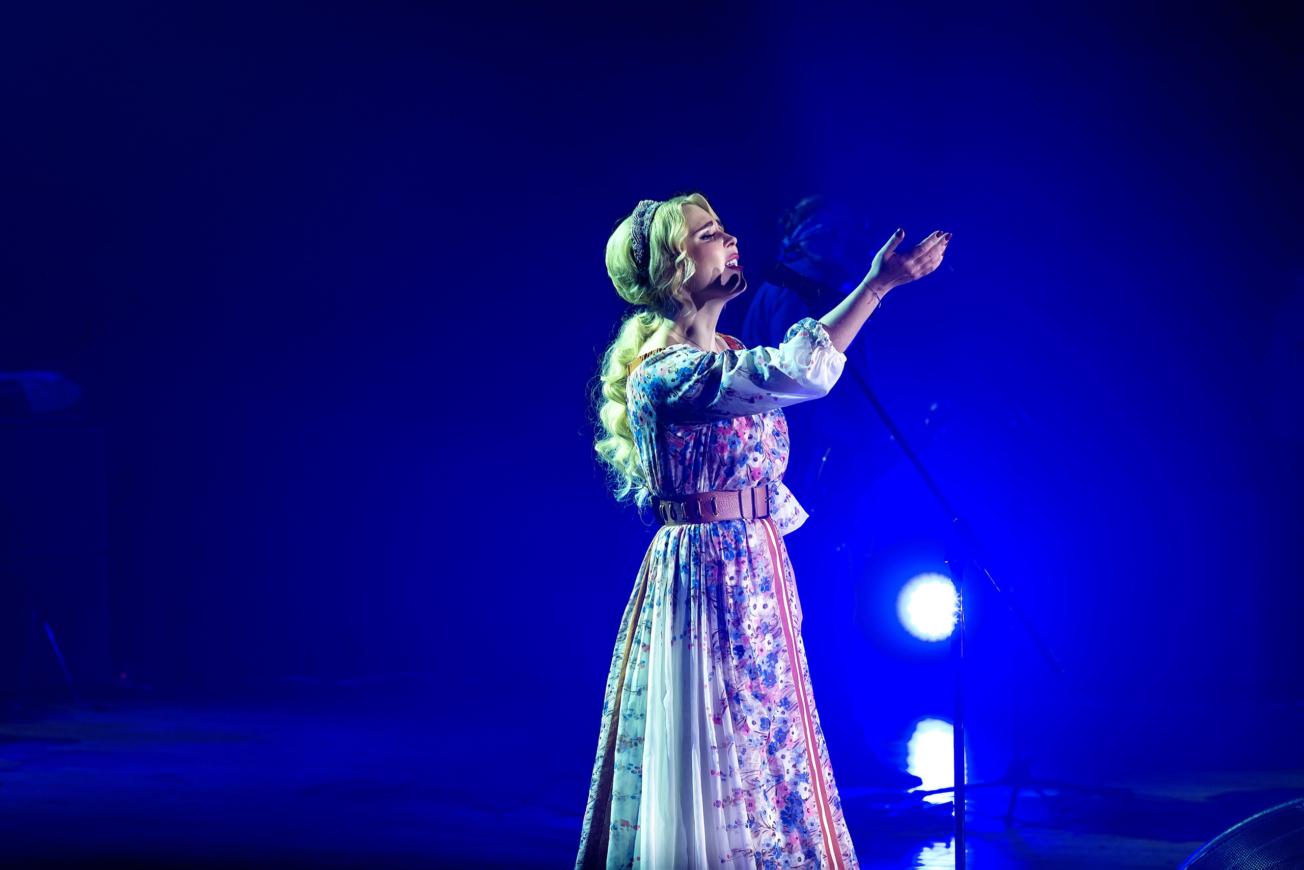 Концерт Пелагеи. Школьный, фэшн фотограф в Тюмени и в России Ирина Королева