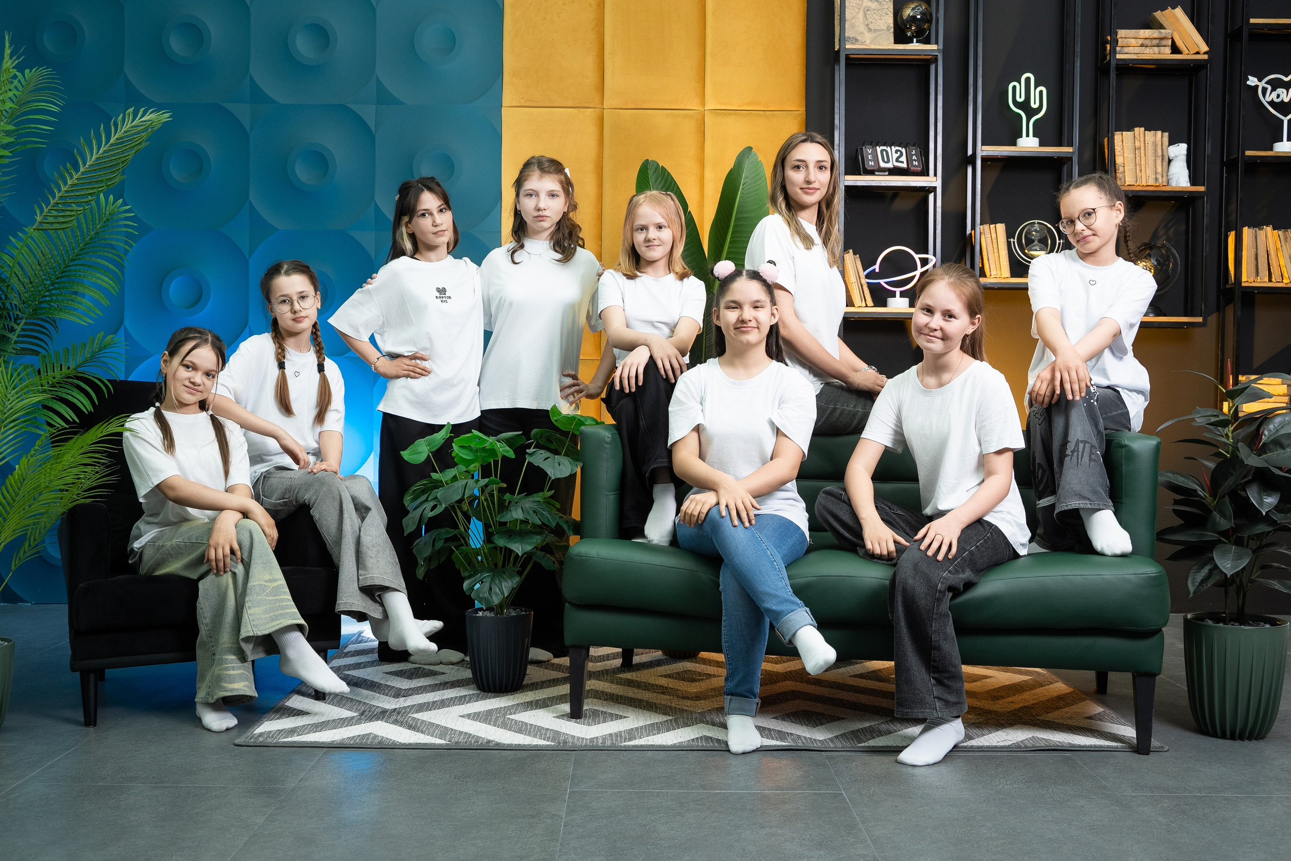 Выпускная фотосессия в фотостудии. Выпускные альбомы Нижнекамск Набережные Челны Фотостудия Небо