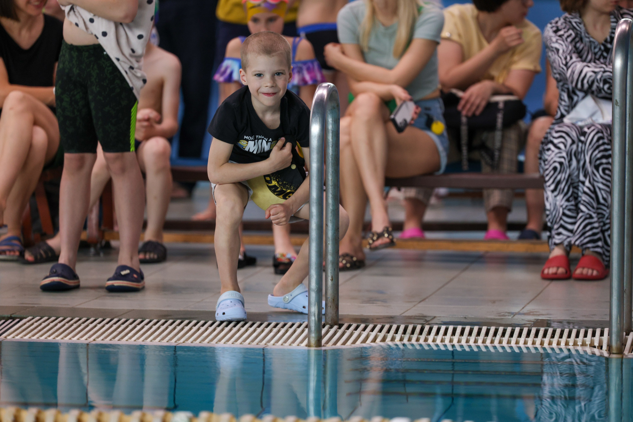 Веселый дельфин. Плавание. Дети 8-9 лет. Фотограф Александр Заломаев