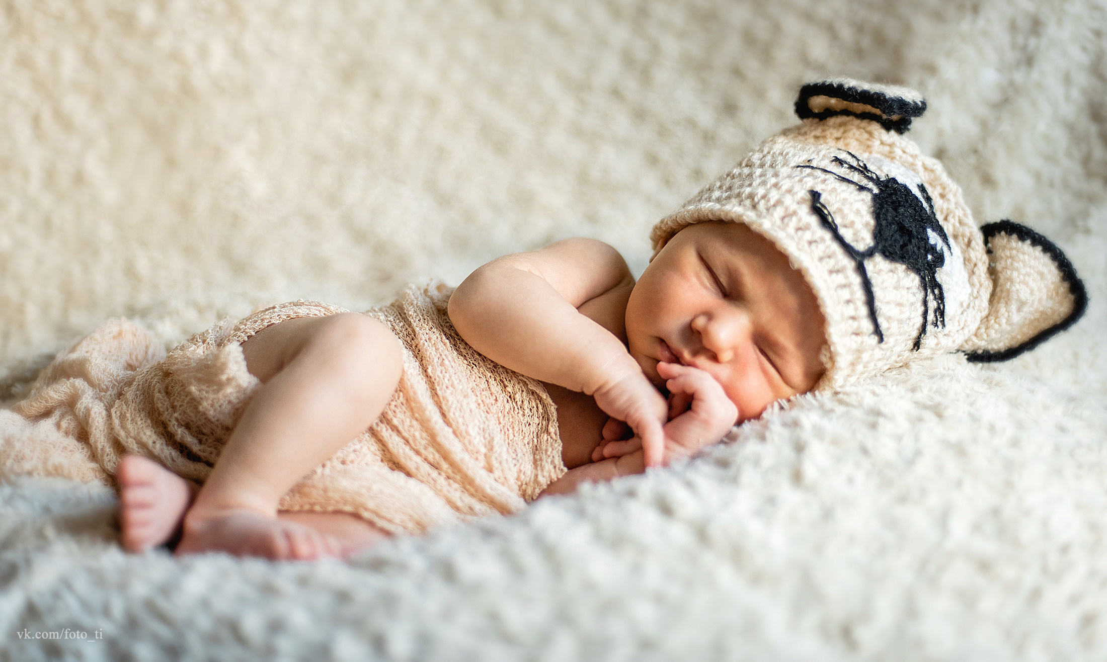 Фото новорожденных. Свадебный, семейный фотограф в СПб Татьяна Игнашева. Выпускные альбомы