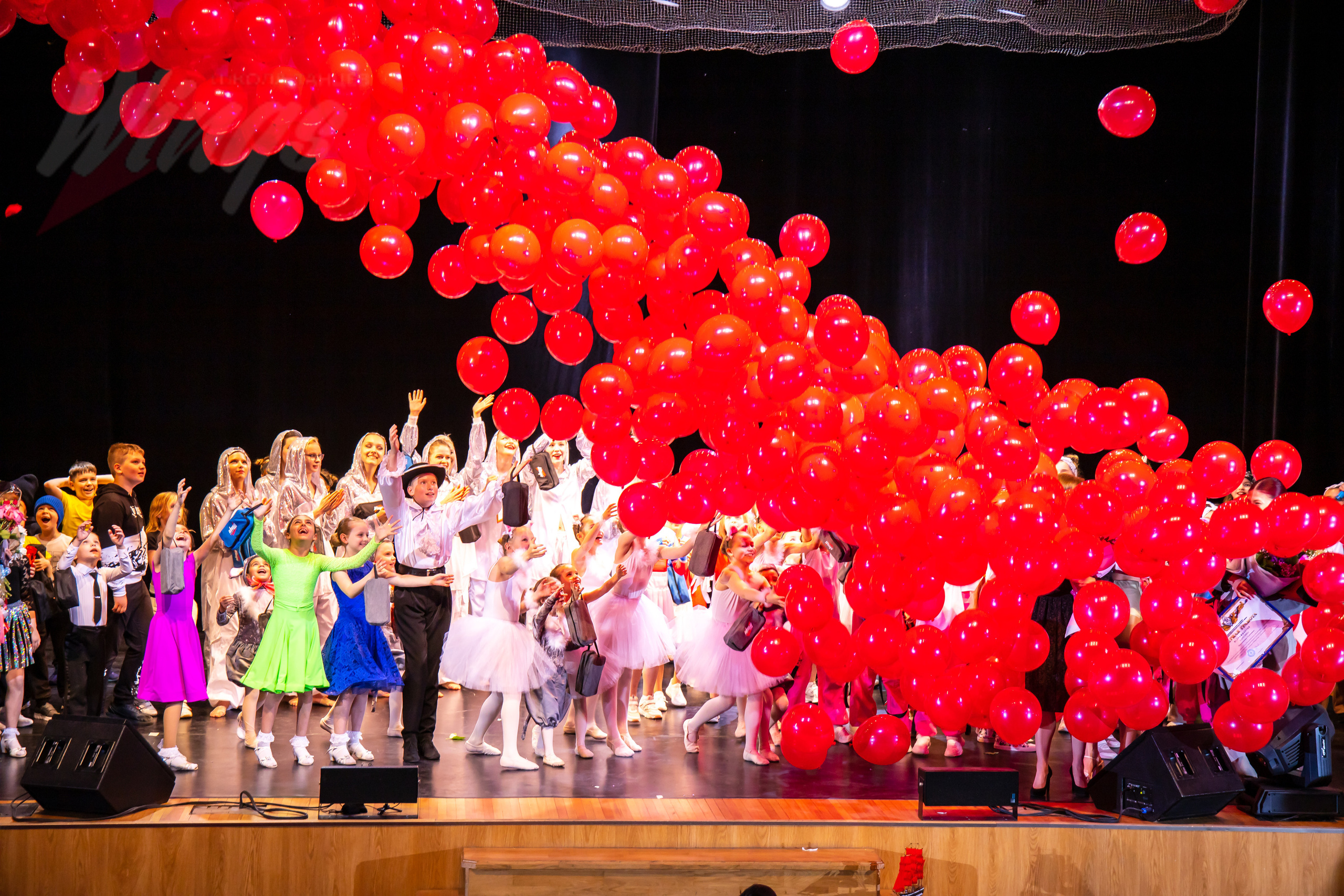 Съёмка фото и видео концерта для школы танцев. Профессиональная фото и видеосъемка. Москва