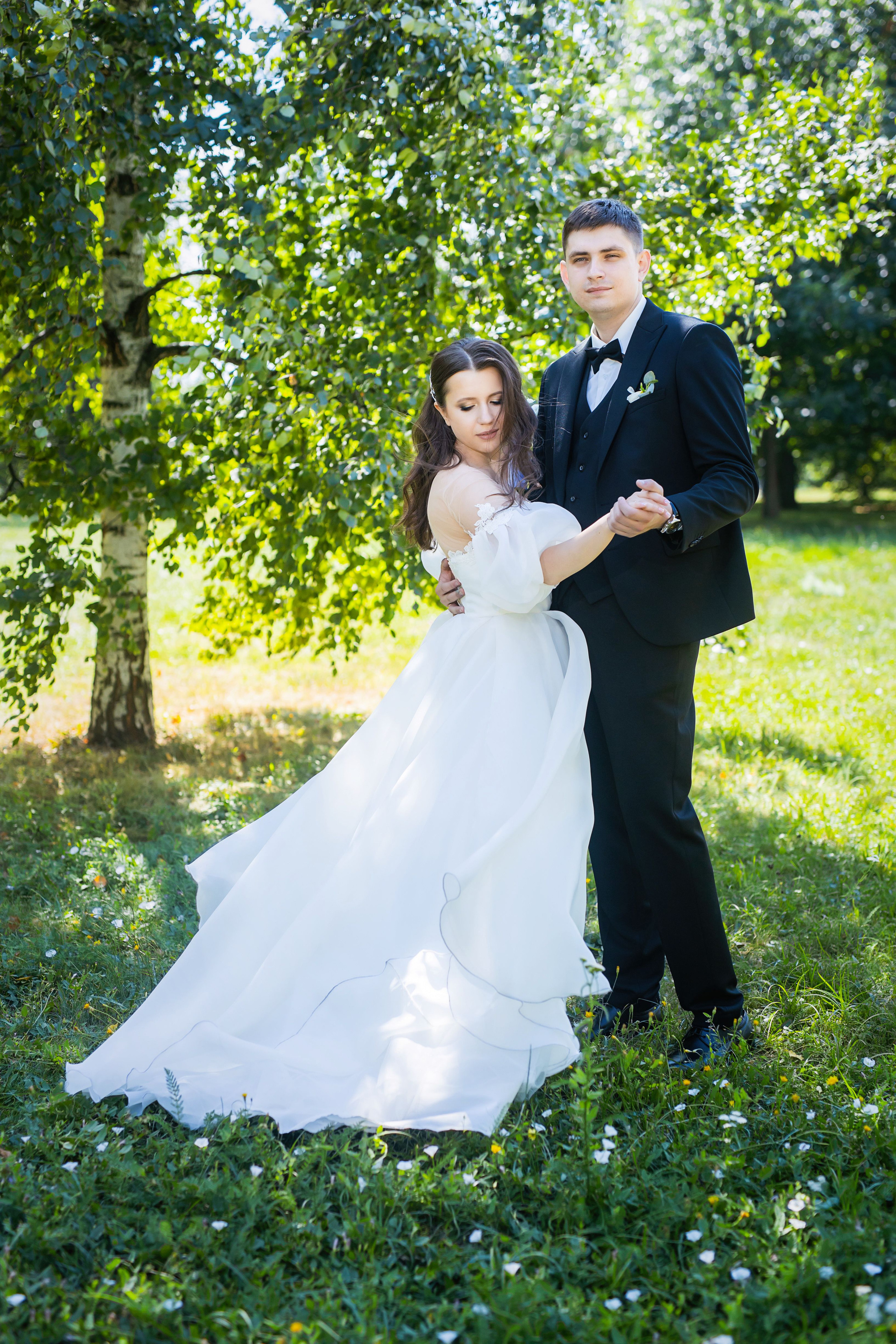 Свадебная прогулка в Царицыно. Профессиональная фото и видеосъемка. Москва