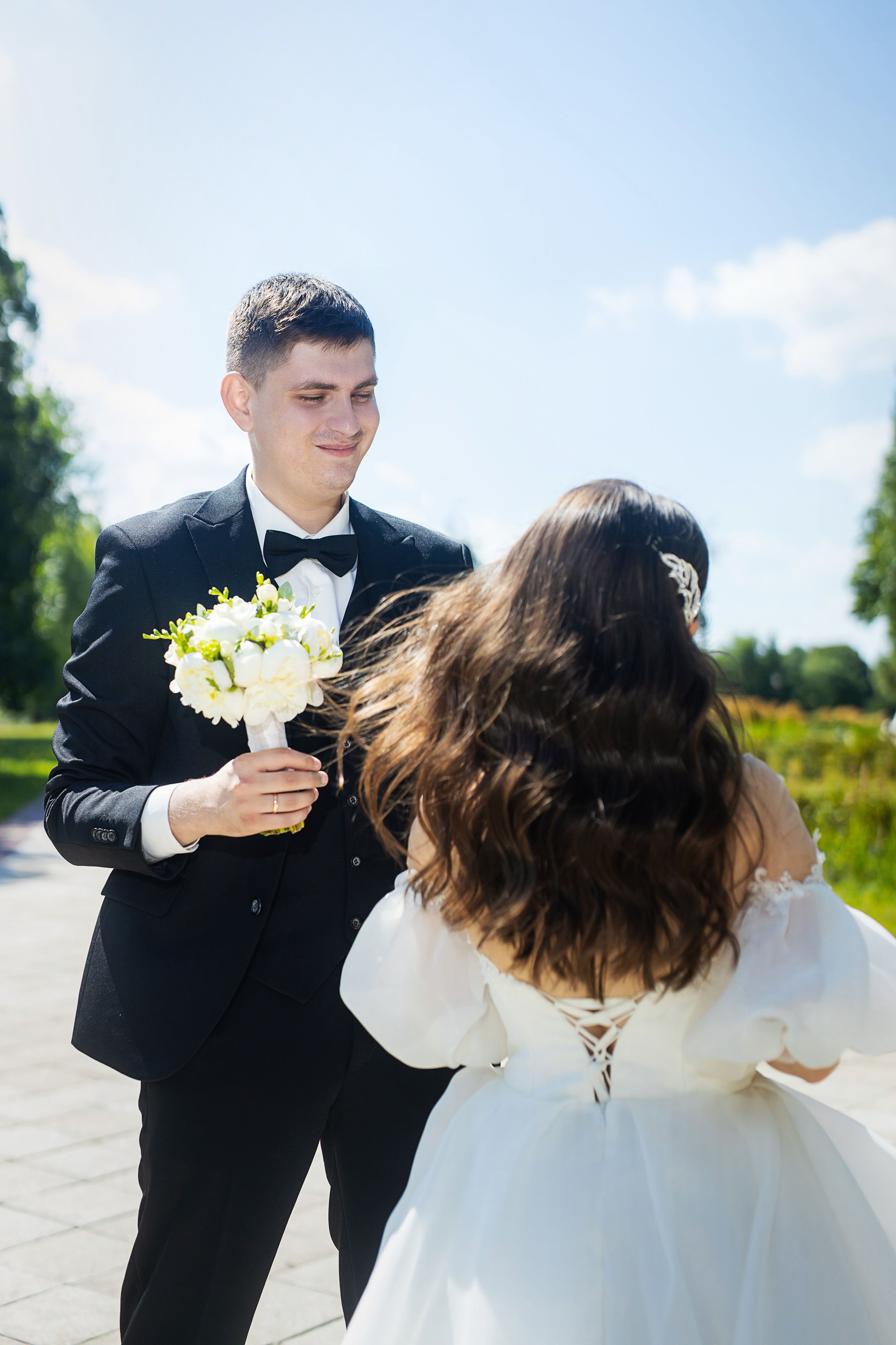 Свадебная прогулка в Царицыно. Профессиональная фото и видеосъемка. Москва