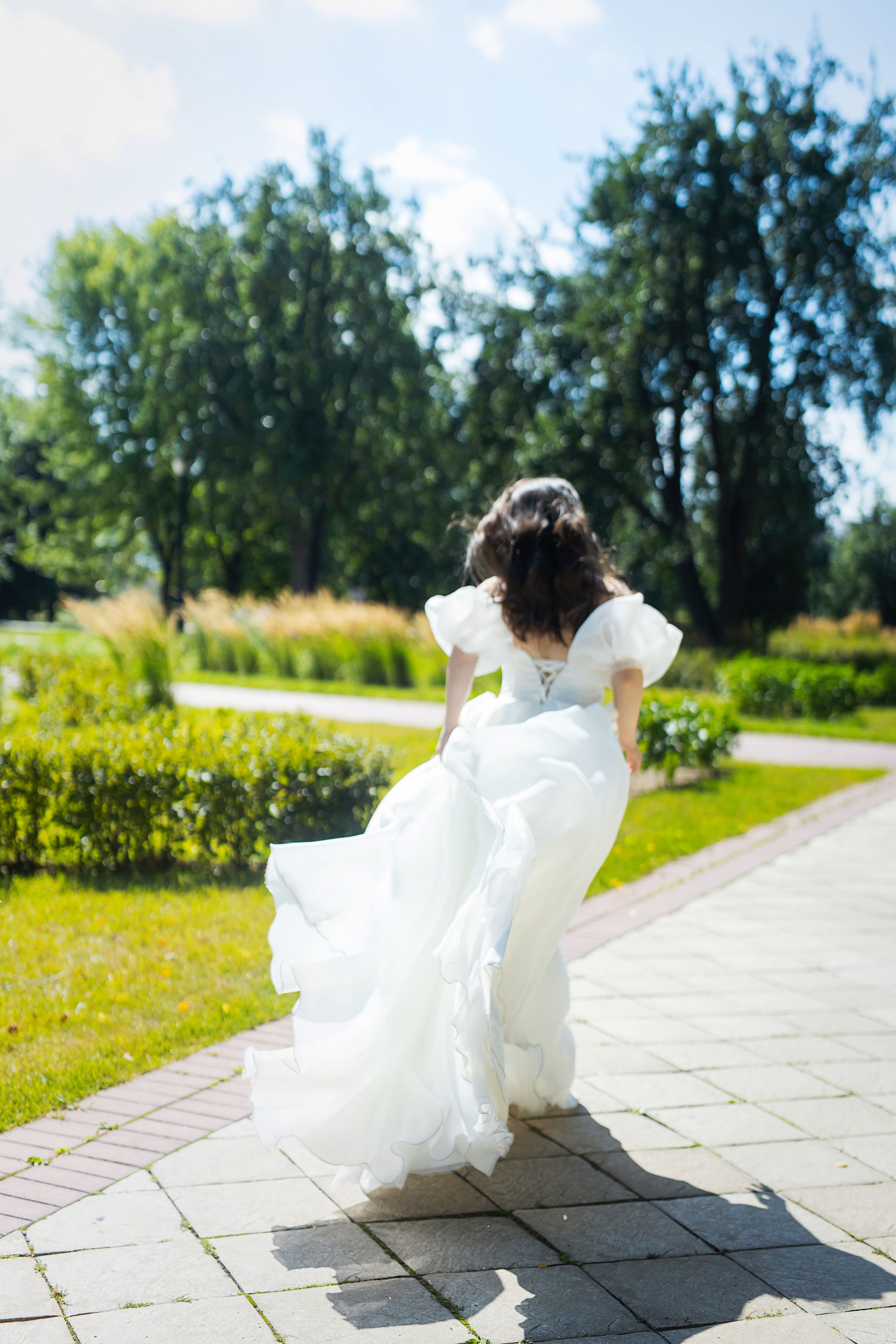 Свадебная прогулка в Царицыно. Профессиональная фото и видеосъемка. Москва