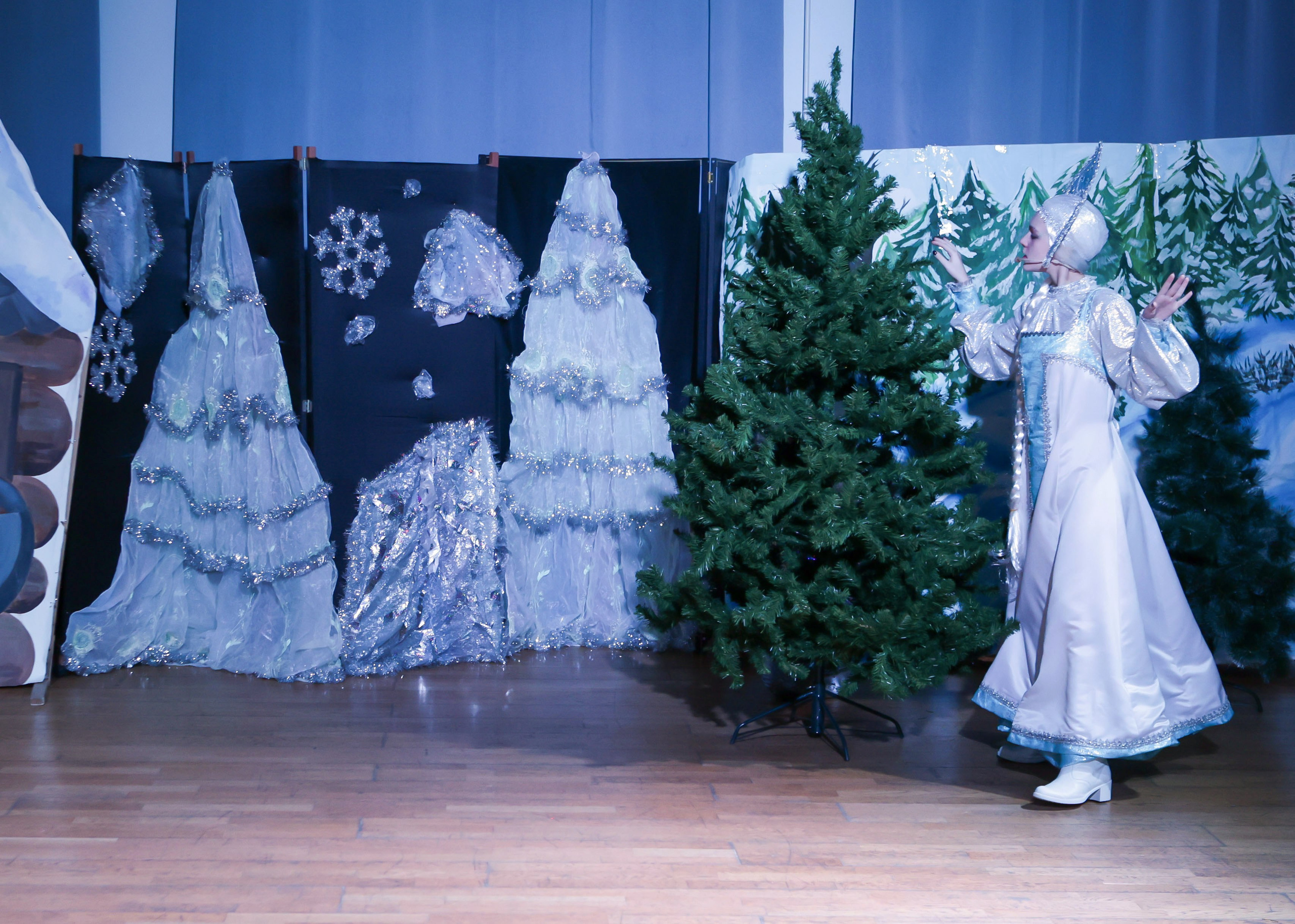 Новогодняя скачзка центр детского творчесва Подольск. Выпускные альбомы и школьный фотограф в Подольске, Троицке, Щербинке, Москве и Московской области