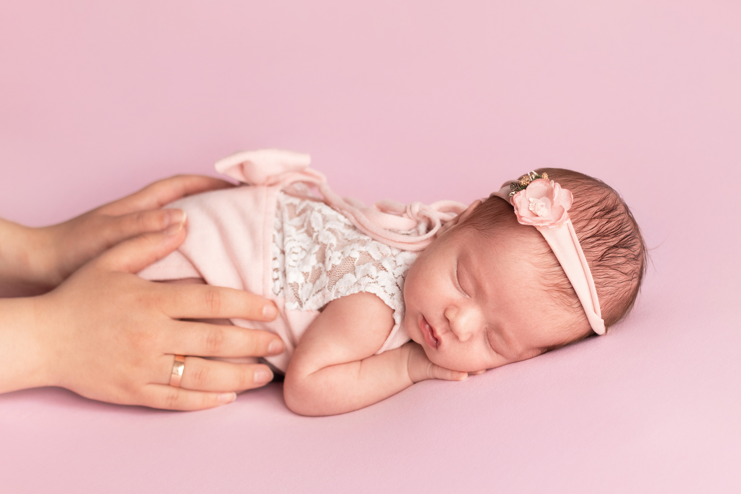 Фотограф новорожденных Ольга Жижина