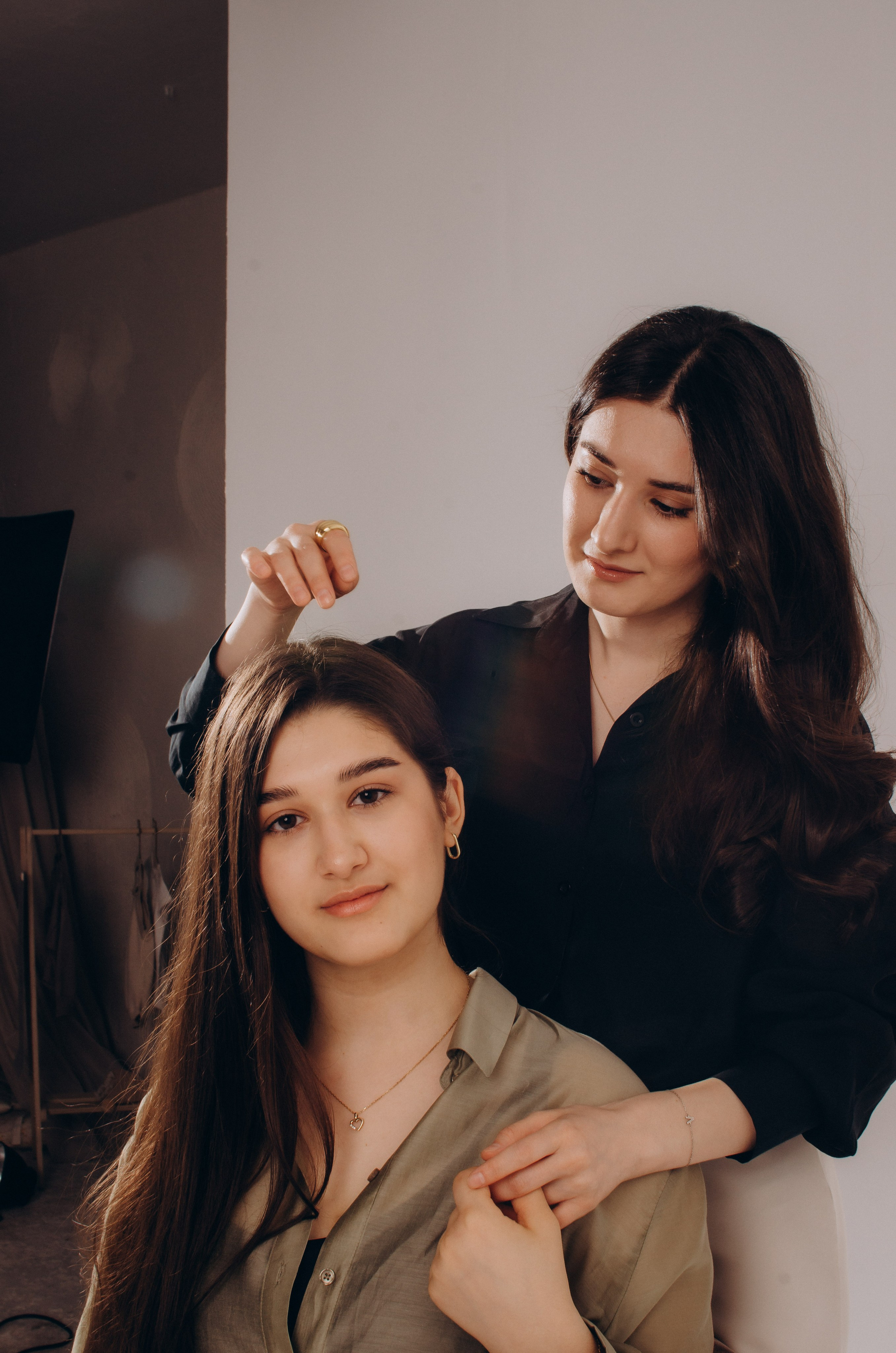 Родные сестра