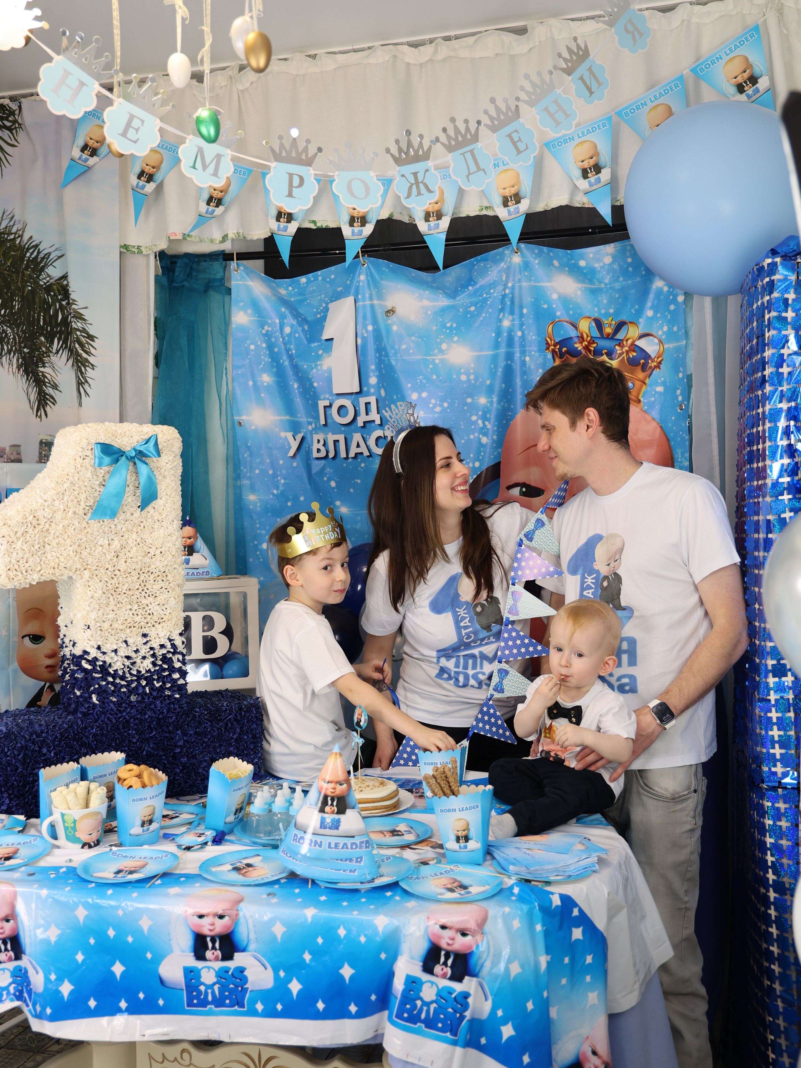 Карнавальные костюмы, вечерние и свадебные платья аренда посуточно, прокат в Жуковском. Фэмили лук, парные костюмы для фотосессий. Фотограф для маркетплейсов, фотоуслуги в Жуковском Татьяна Марсуверских