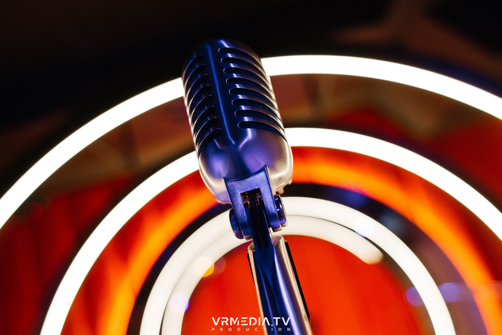 8 марта в караоке-ресторане «Голос»