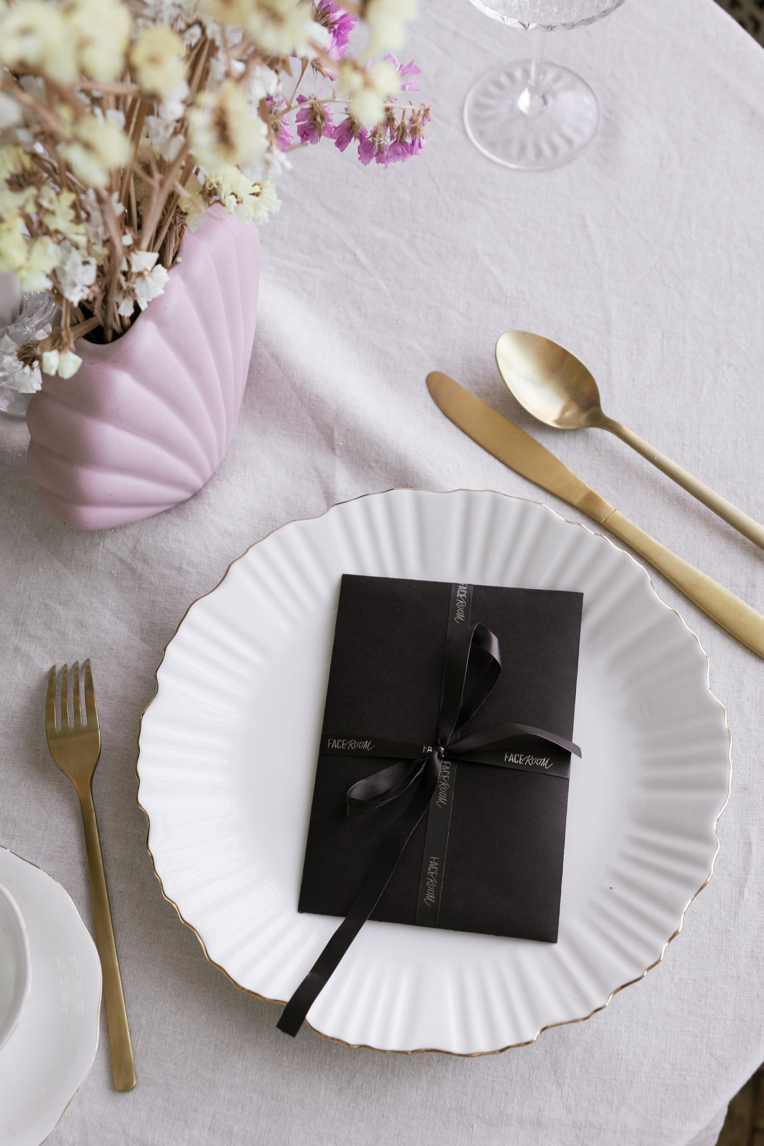 Контент съемка для студии массажа Face.room. Фотограф в Санкт-Петербурге и Москве