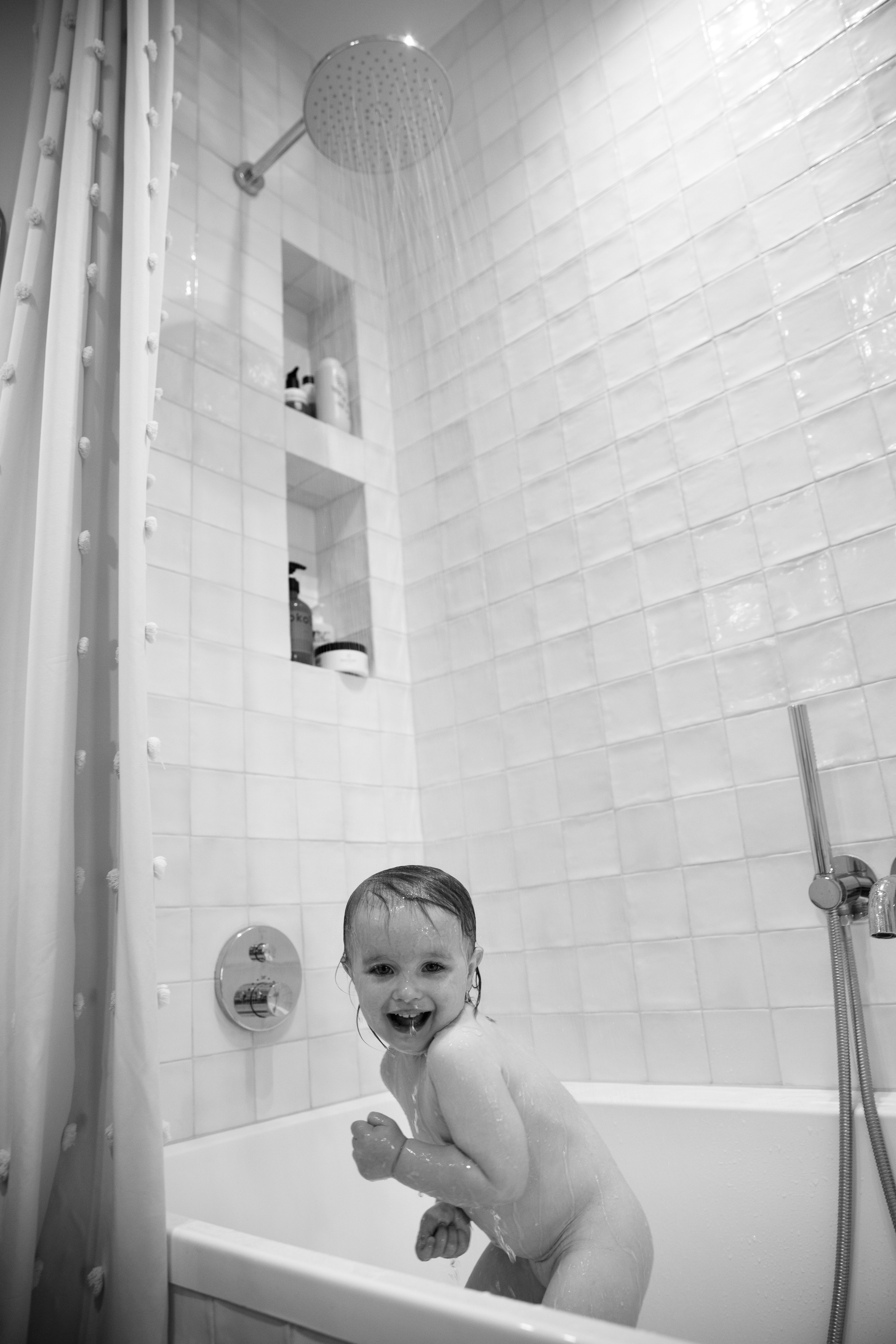 Домашняя съемка красивой семьи в солнечной квартире. Фотограф новорожденных, детский фотограф  Москва.Семейная съемка Москва. Семенова Анна