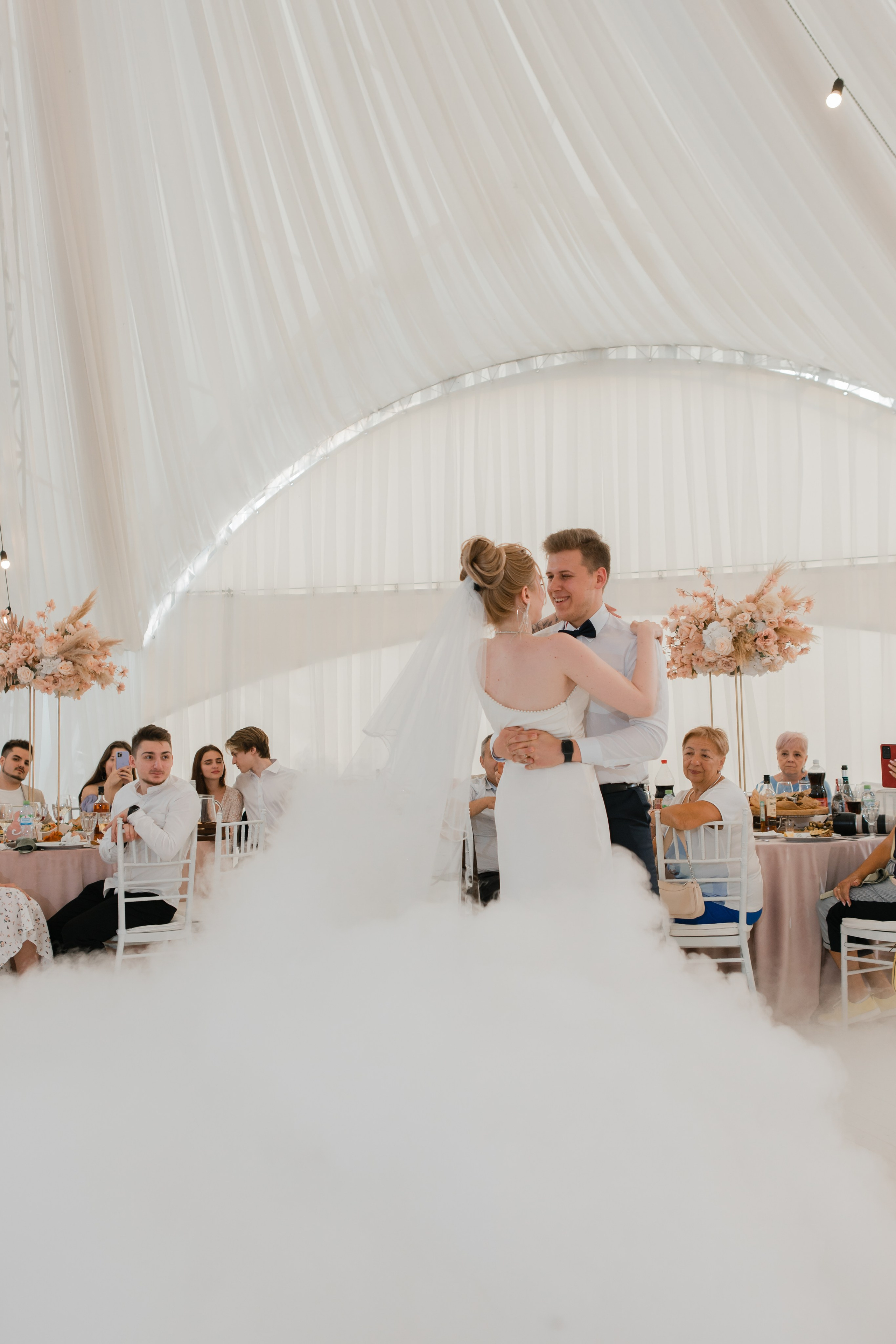 Павел и Ангелина. Видеосъемка и фотосъемка свадеб. Фотограф и оператор на свадьбу. Видеосъемка подкастов, собственная видео-фотостудии. Предметная фотосъемка