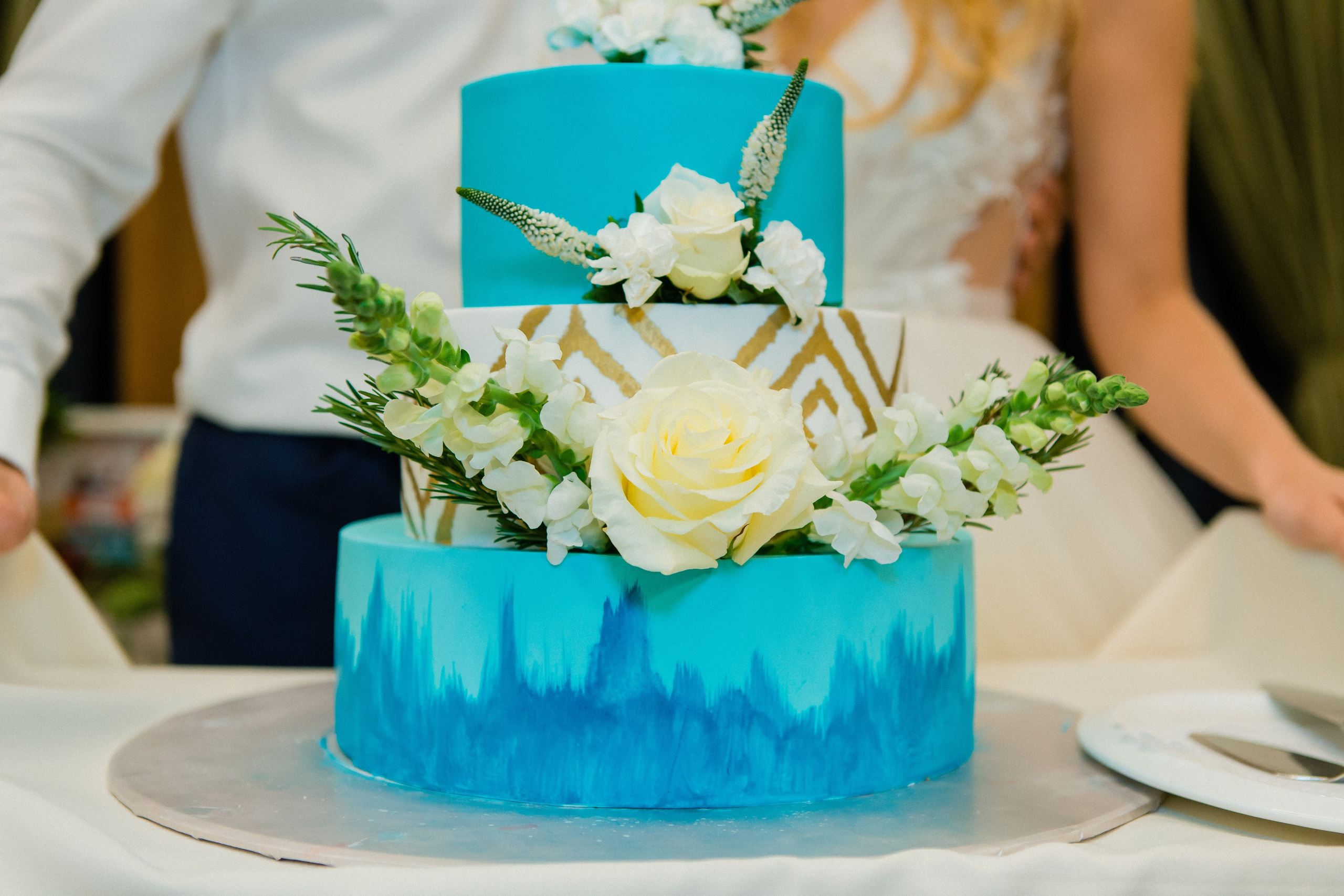 All Inclusive. Видеосъемка и фотосъемка свадеб. Фотограф и оператор на свадьбу. Видеосъемка подкастов, собственная видео-фотостудии. Предметная фотосъемка