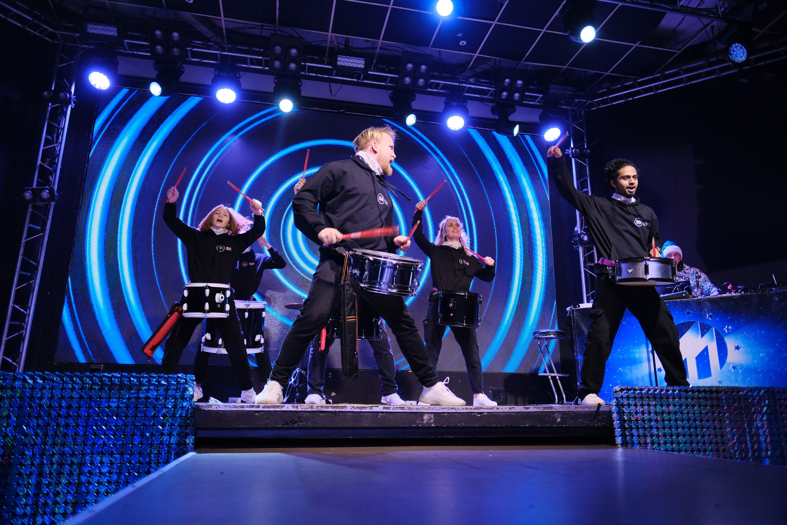 ЁлкаФест в М33 27 декабря 2023 года. Свадебный и репортажной фотограф Денис Ожигин в Краснодаре и Краснодарском крае