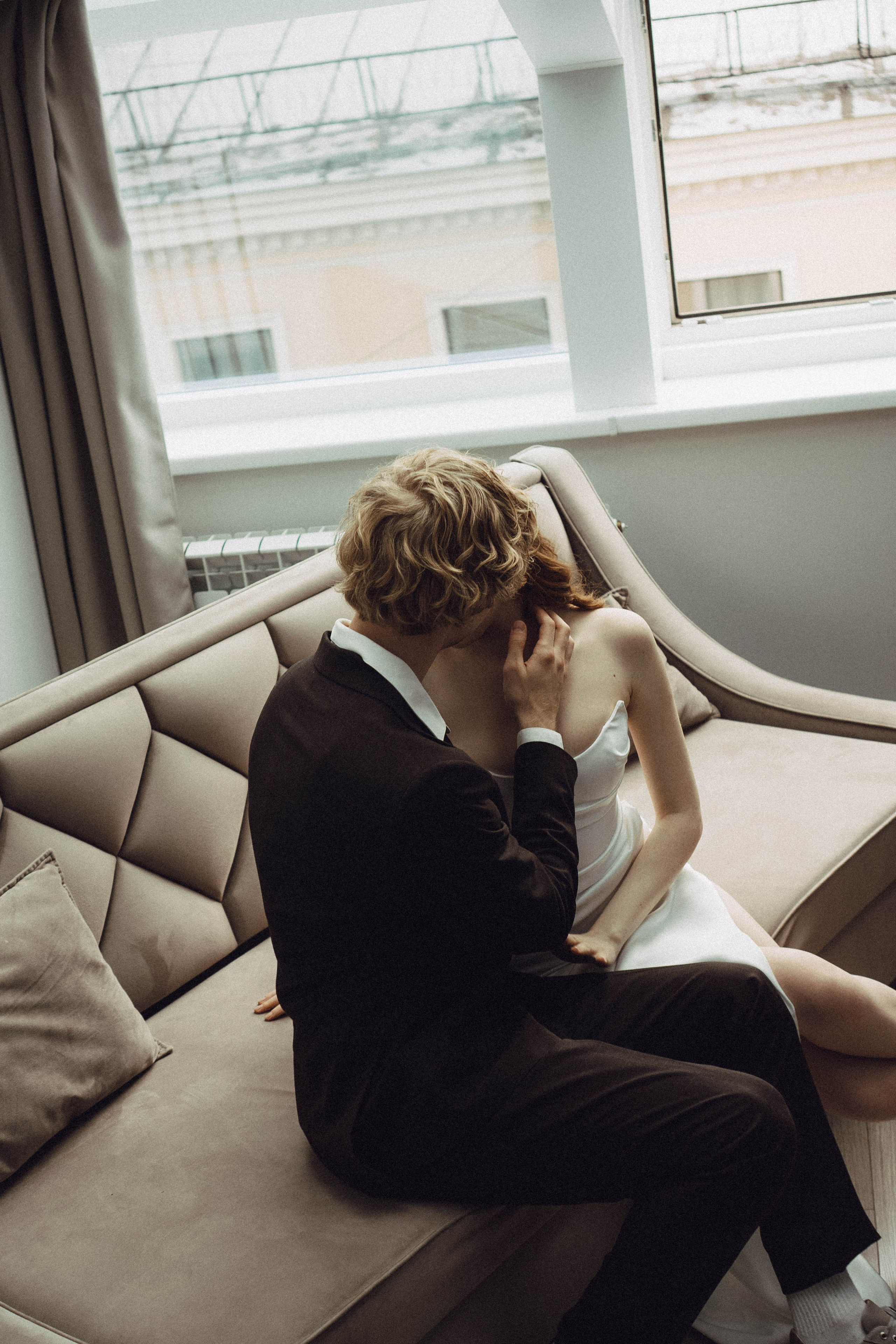 СВАДЕБНАЯ СЬЕМКА В ОТЕЛЕ. СБОРЫ ЖЕНИХА И НЕВЕСТЫ И ТАКЖЕ ТОР И ПОДГОТОВКА К ПРОГУЛКЕ. Профессиональный фотограф, Санкт-Петербург — Виктория Богомолова