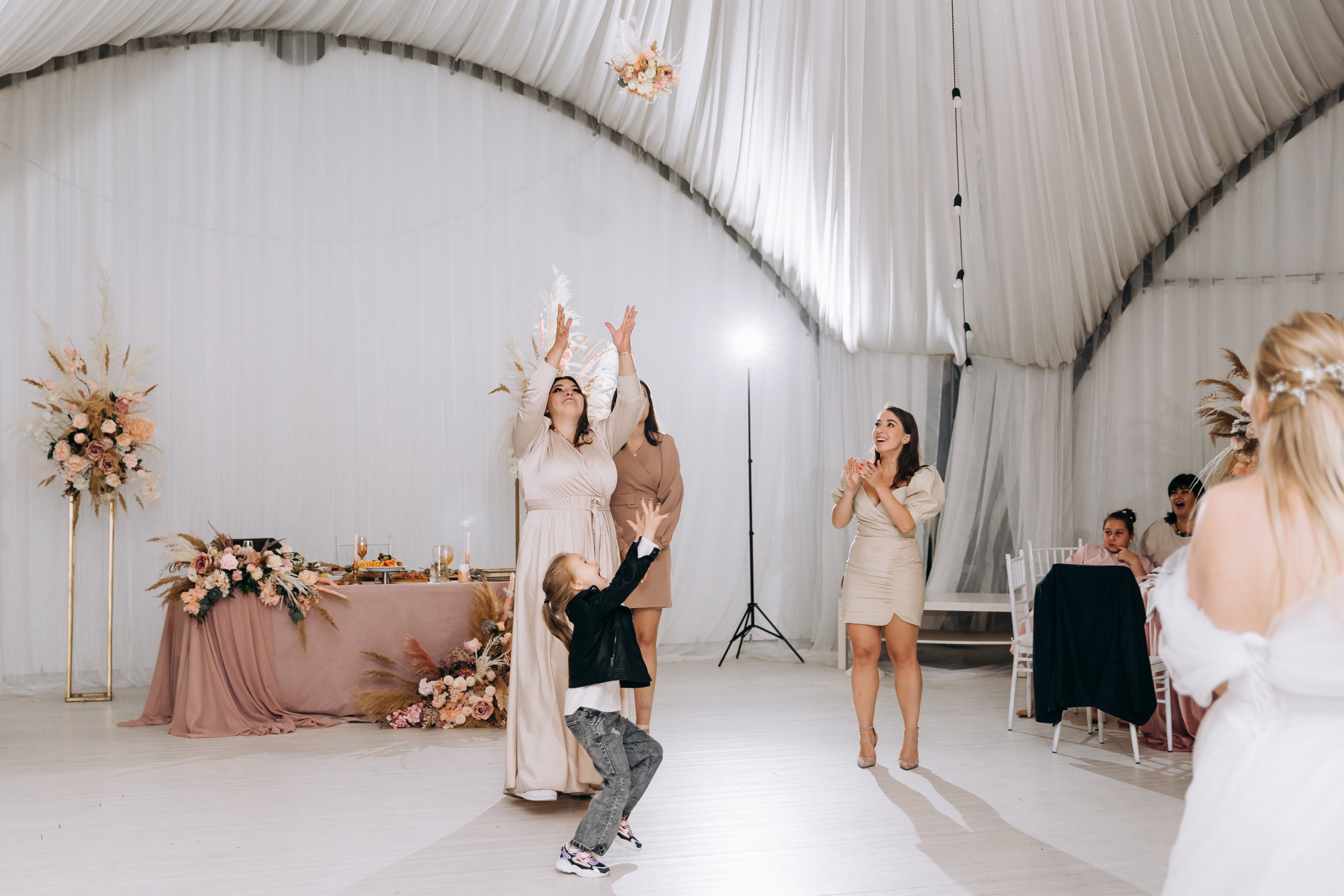 Артем+Катя. Свадебный и семейный фотограф в Москве Андрасюк Елена