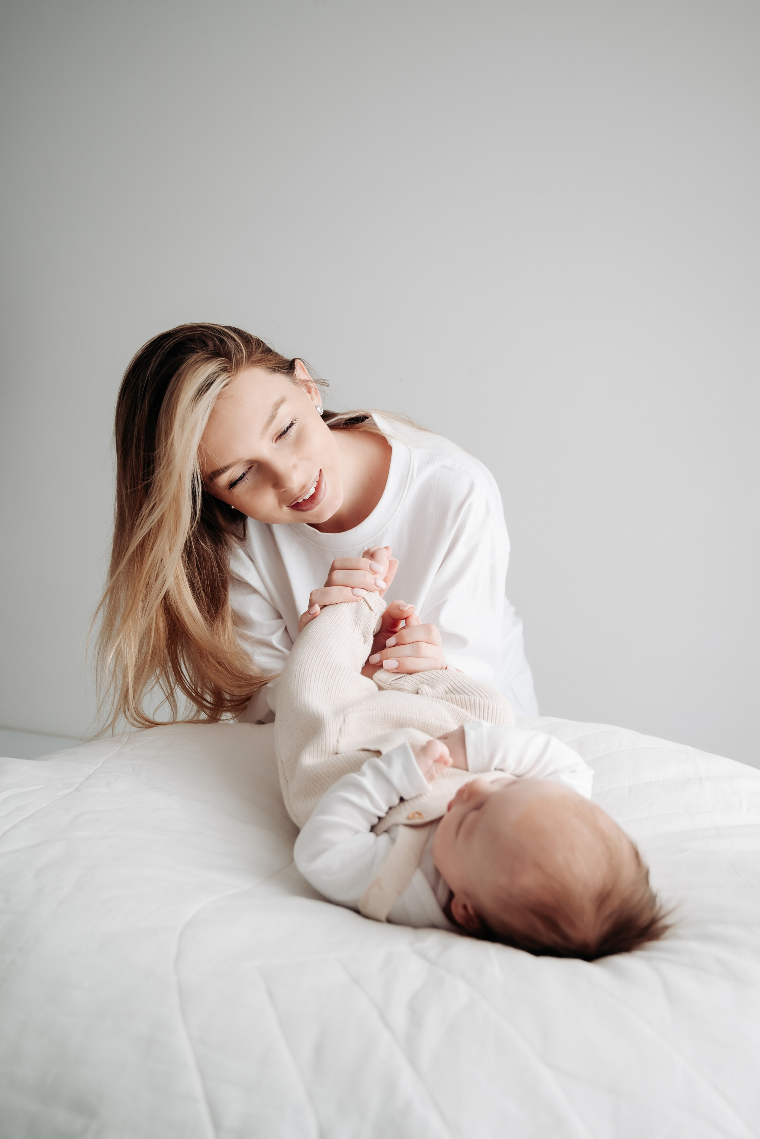 Newborn. Фотограф Татьяна Ульянова. Съёмка выписки из роддома, Таинства Крещения