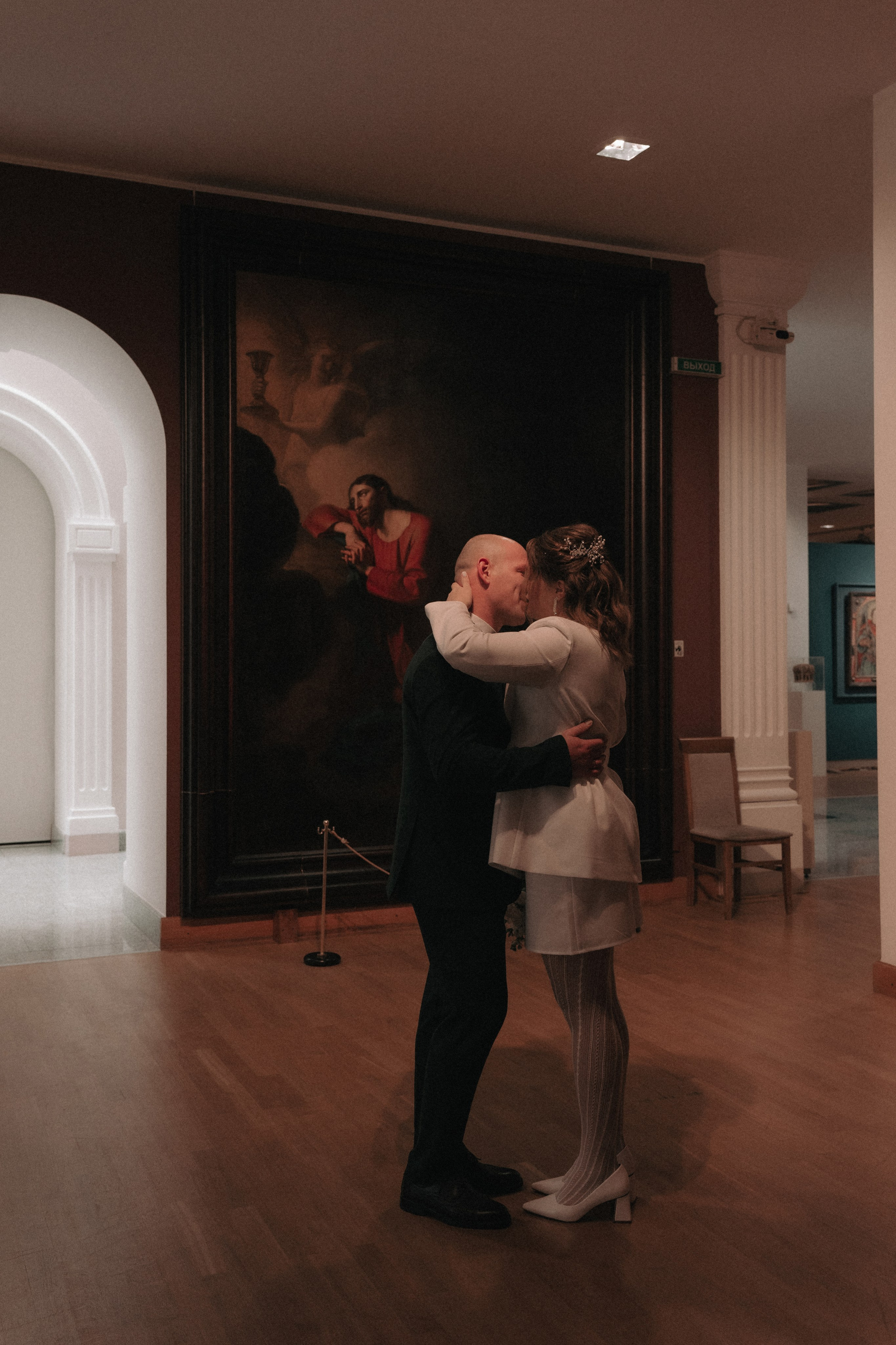Свадебная фотосессия в музее. Ваш семейный фотограф в Минске — Вика Трегубова