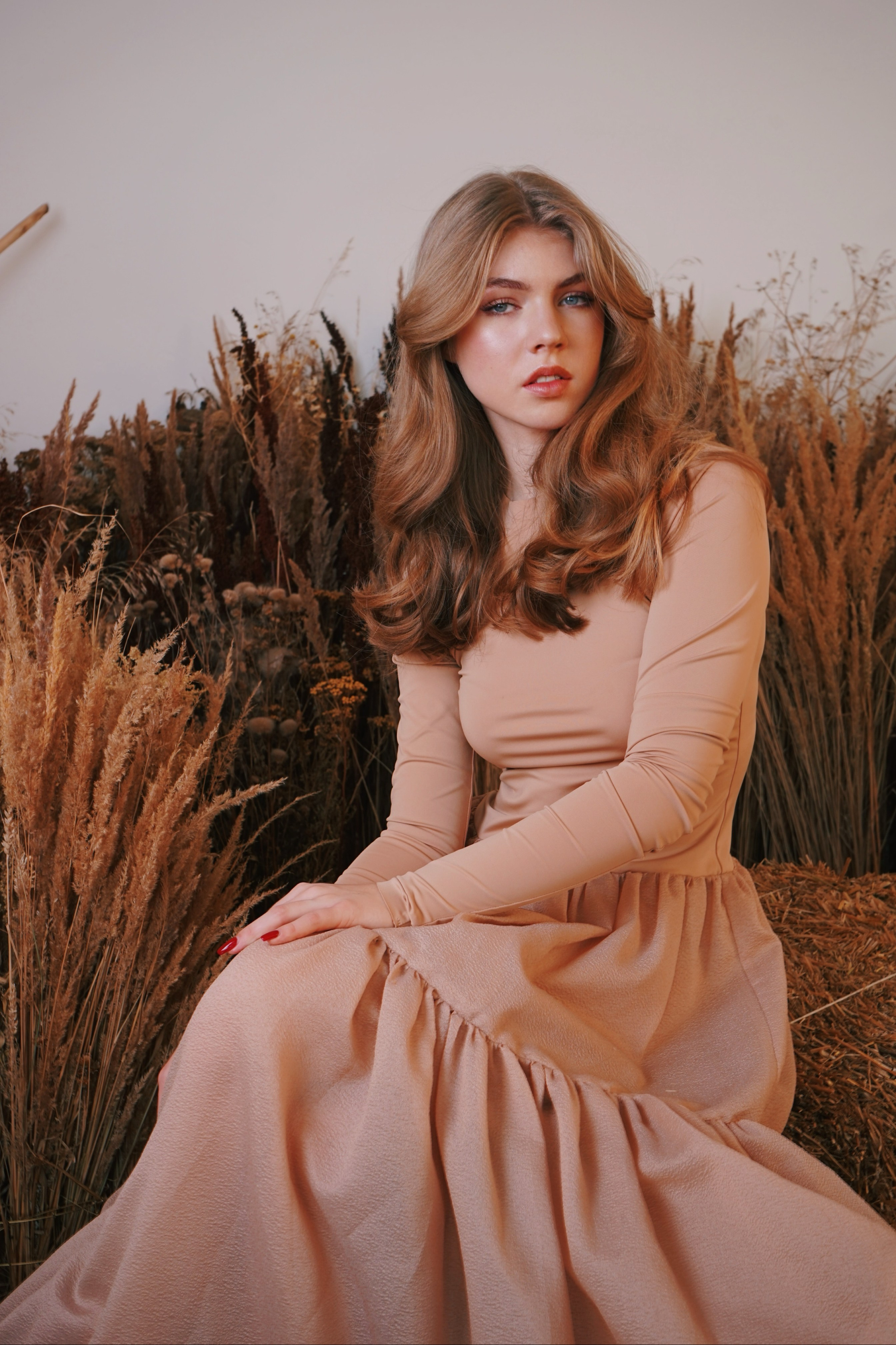 София, студия. Женский фотограф в Москве Уварова Анастасия