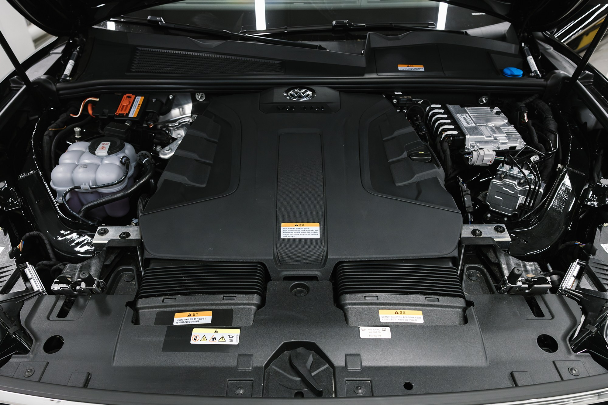Volkswagen Touareg R-Line 3.0 TDI AT (286 л. с.) 2025. Автосалон «Х-Авто»