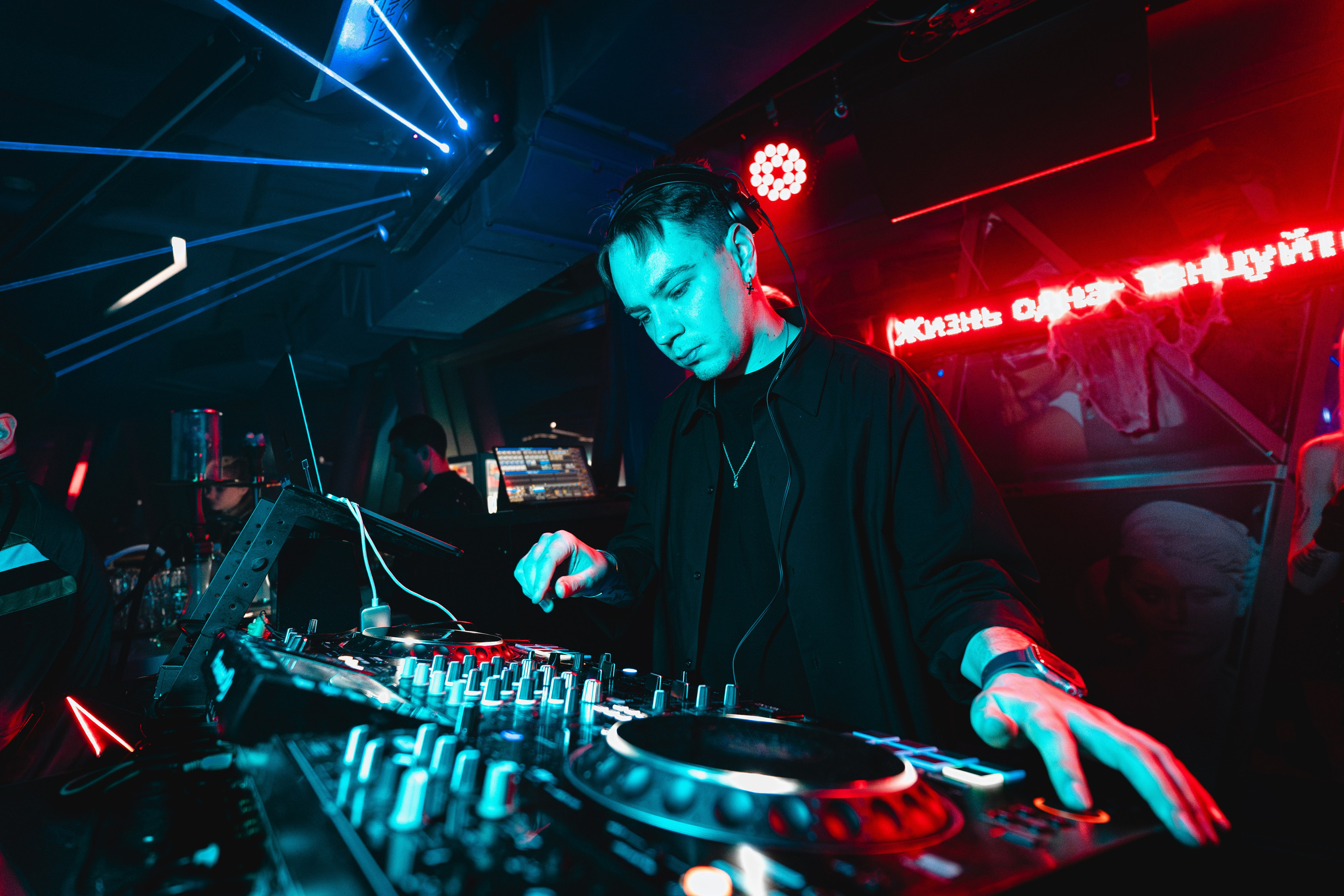 AIR. Репортажный фотограф Даниил Коваленко