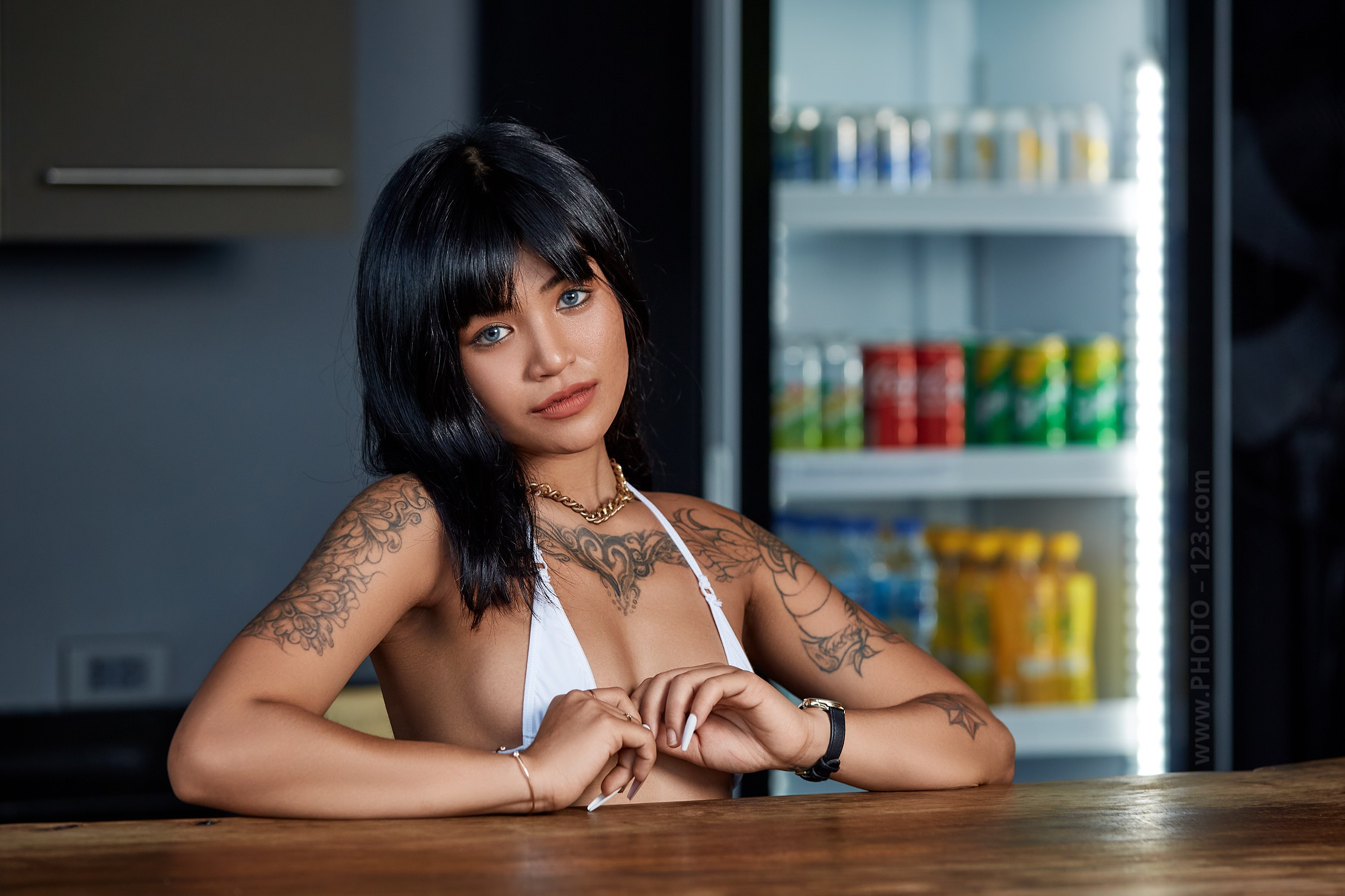 Beem (18+). Photographer, Retoucher & Graphic Designer @photo123pro