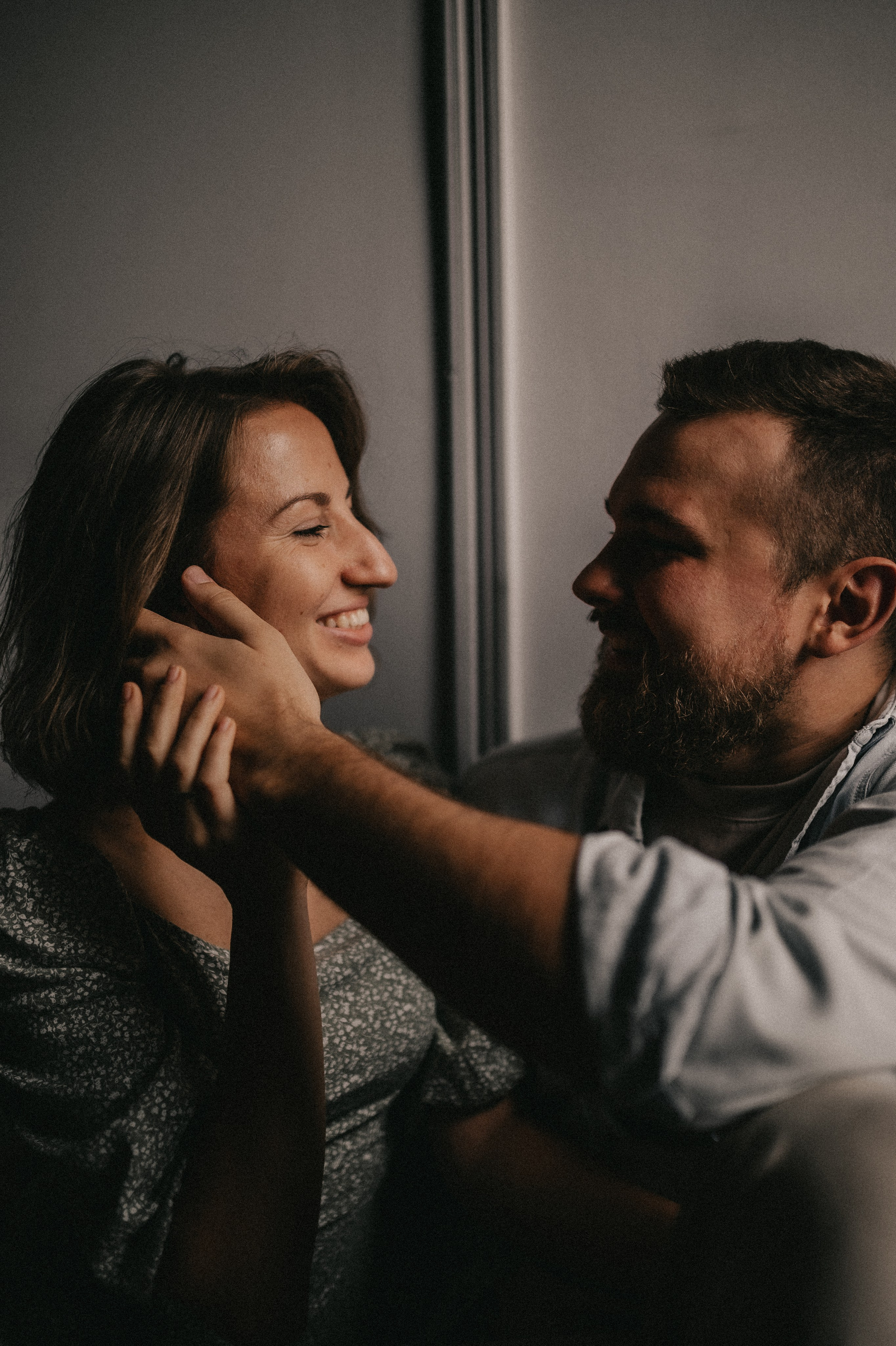 Лавстори в питерской студии. Семейный и свадебный lifestyle-фотограф в Москве Мария Петрова