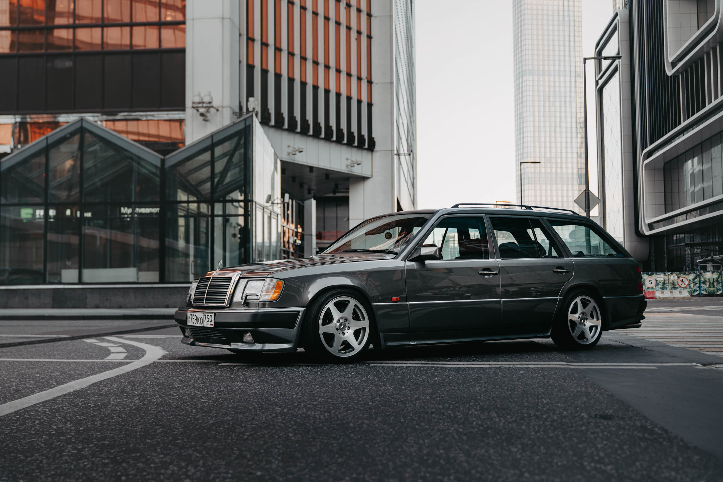 Mercedes W124. Фотограф в Санкт-Петербурге Мария Александрова